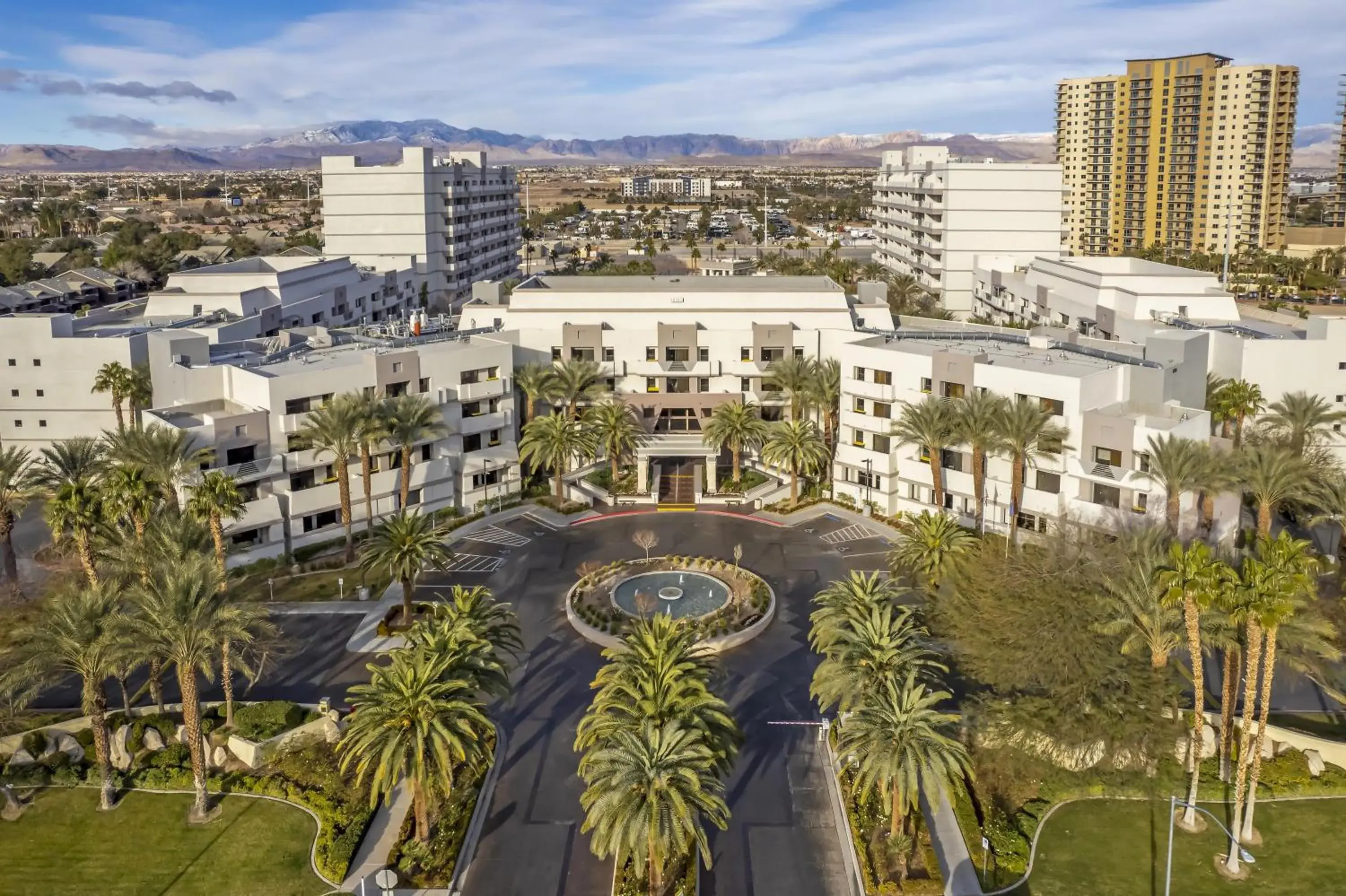 Property building in Hilton Vacation Club Cancun Resort Las Vegas Property building in Hilton Vacation Club Cancun Resort Las Vegas