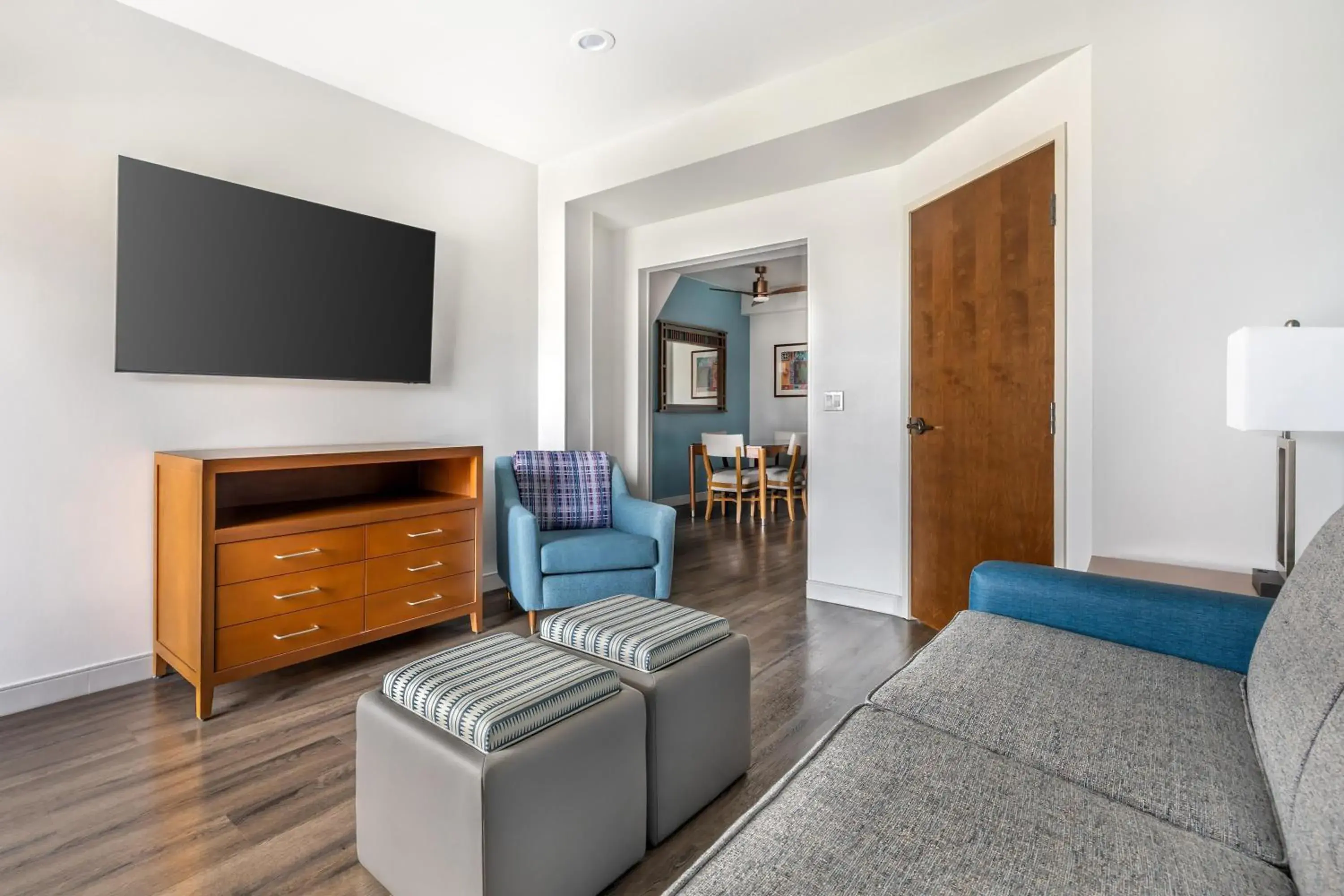 Living room in Hilton Vacation Club Cancun Resort Las Vegas Living room in Hilton Vacation Club Cancun Resort Las Vegas