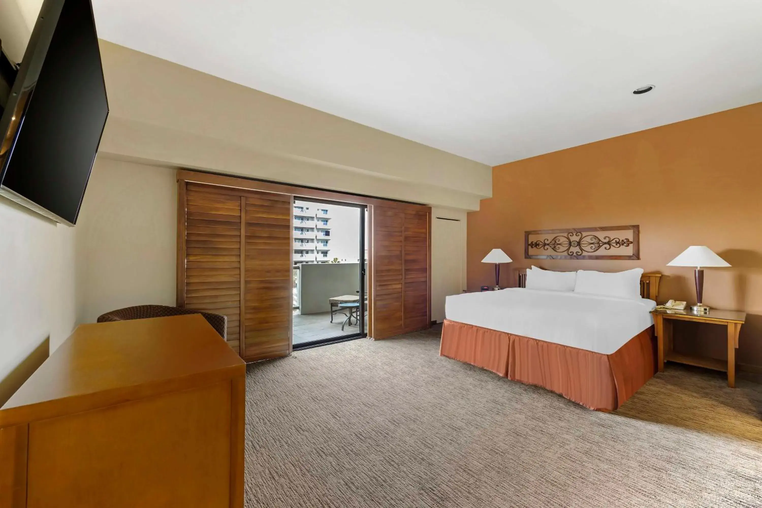 2 BEDROOM 2 KINGS DELUXE SUITE ROLL IN SHOWER in Hilton Vacation Club Cancun Resort Las Vegas 2 BEDROOM 2 KINGS DELUXE SUITE ROLL IN SHOWER in Hilton Vacation Club Cancun Resort Las Vegas