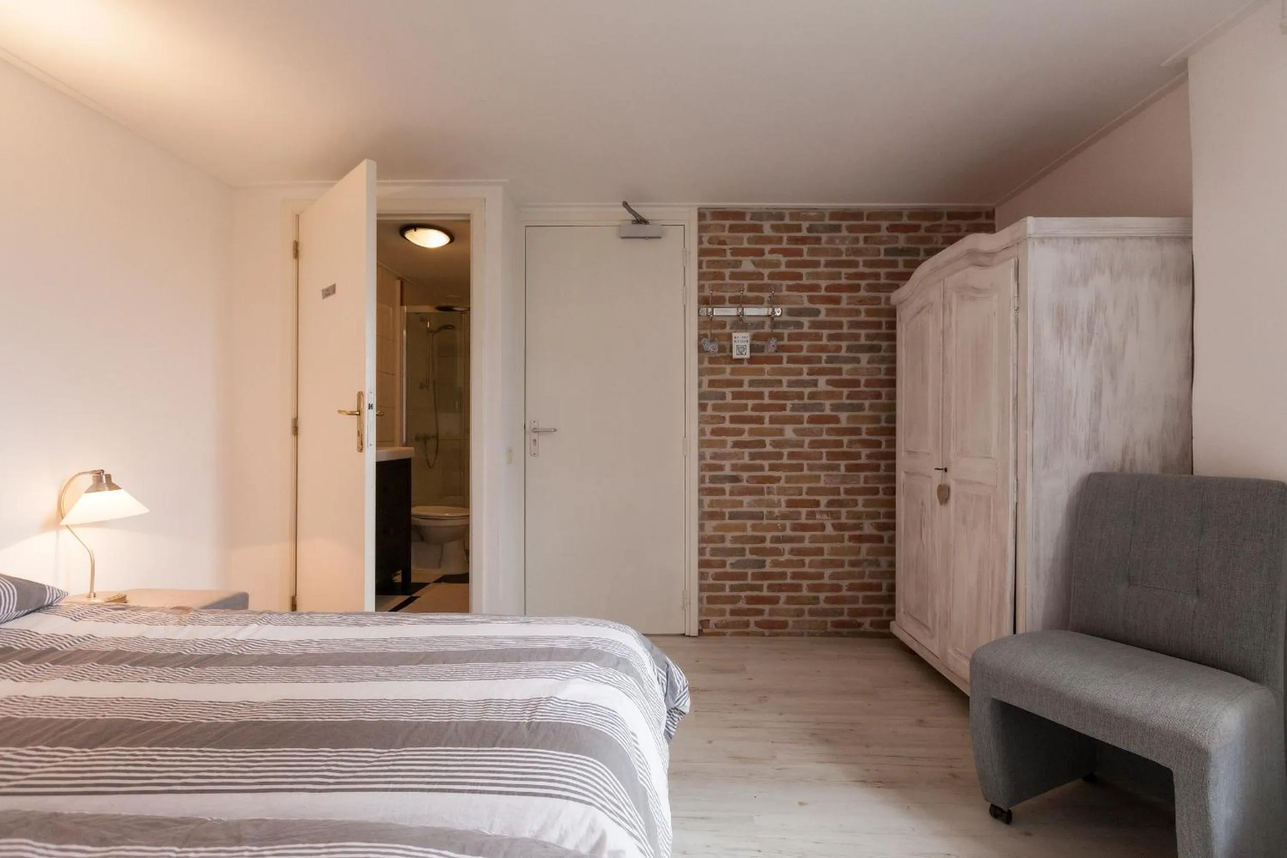 Shower, Bed in Het Zoete Pèèrd