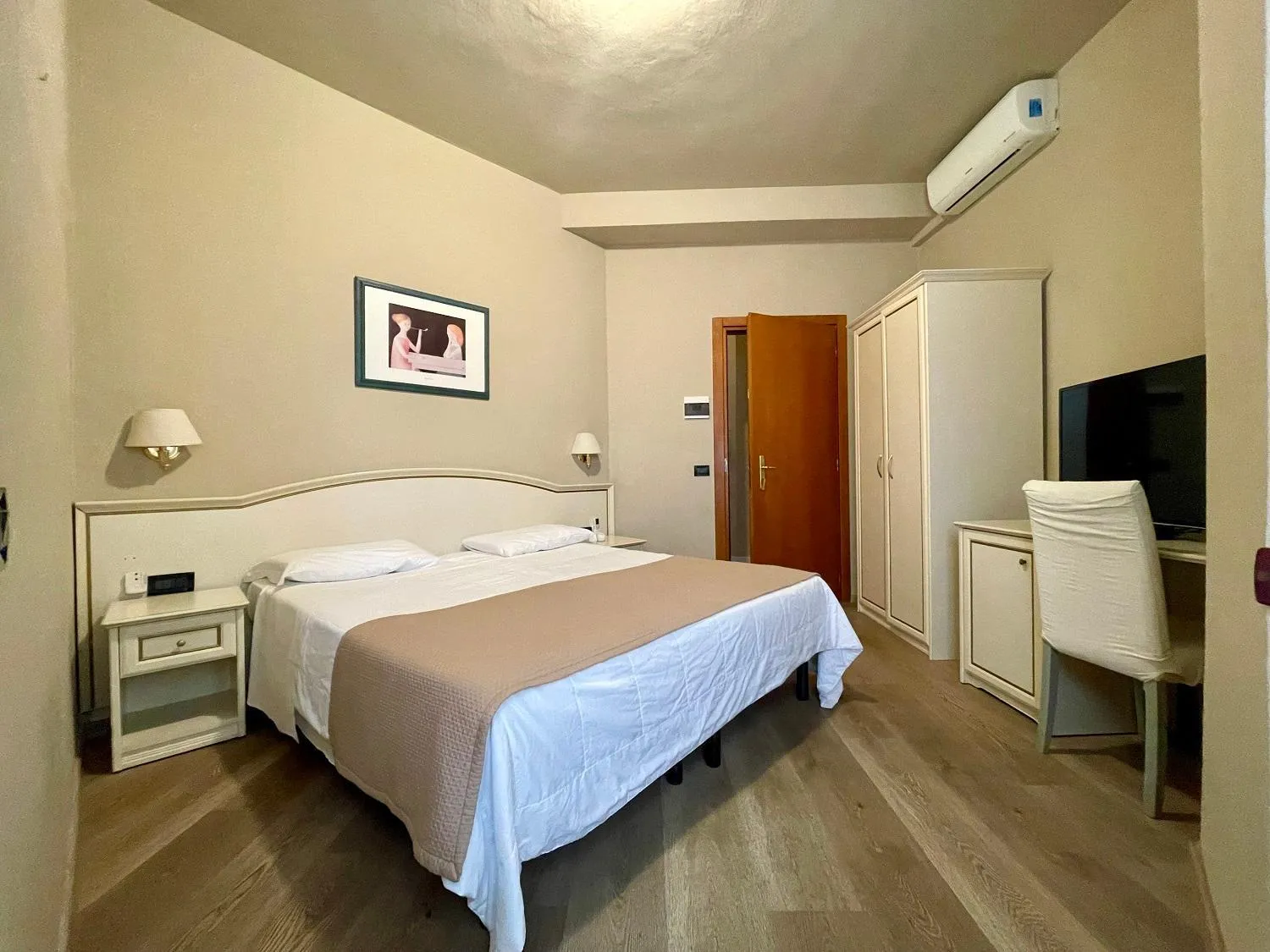 Bed in Hotel Rosa Dei Venti