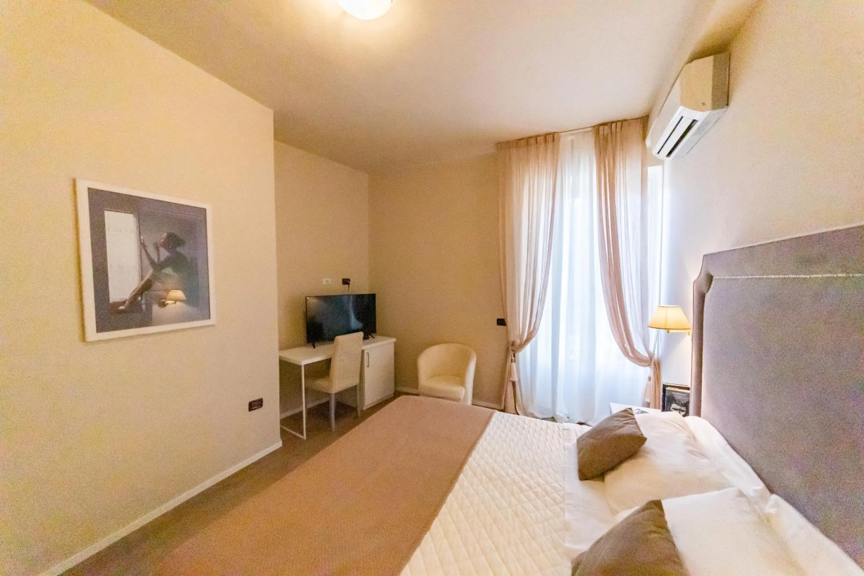 TV and multimedia, Bed in Hotel Rosa Dei Venti