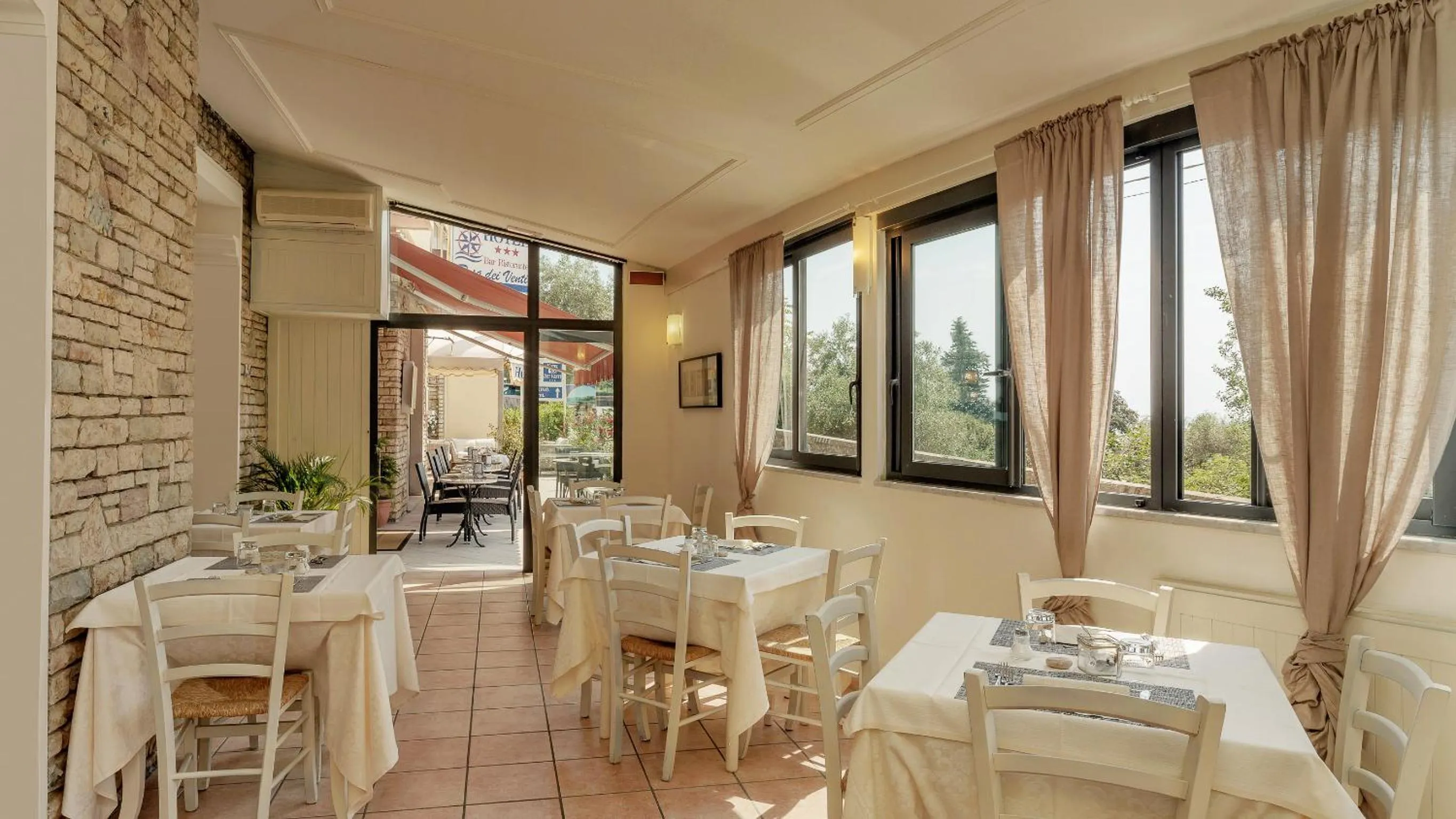 Restaurant/places to eat in Hotel Rosa Dei Venti