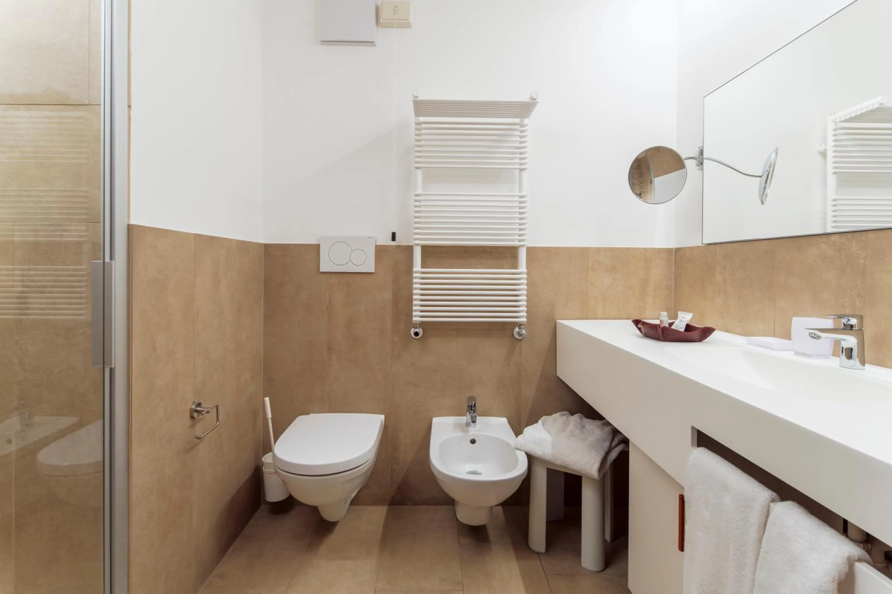 Shower in Barisetti Sport Hotel