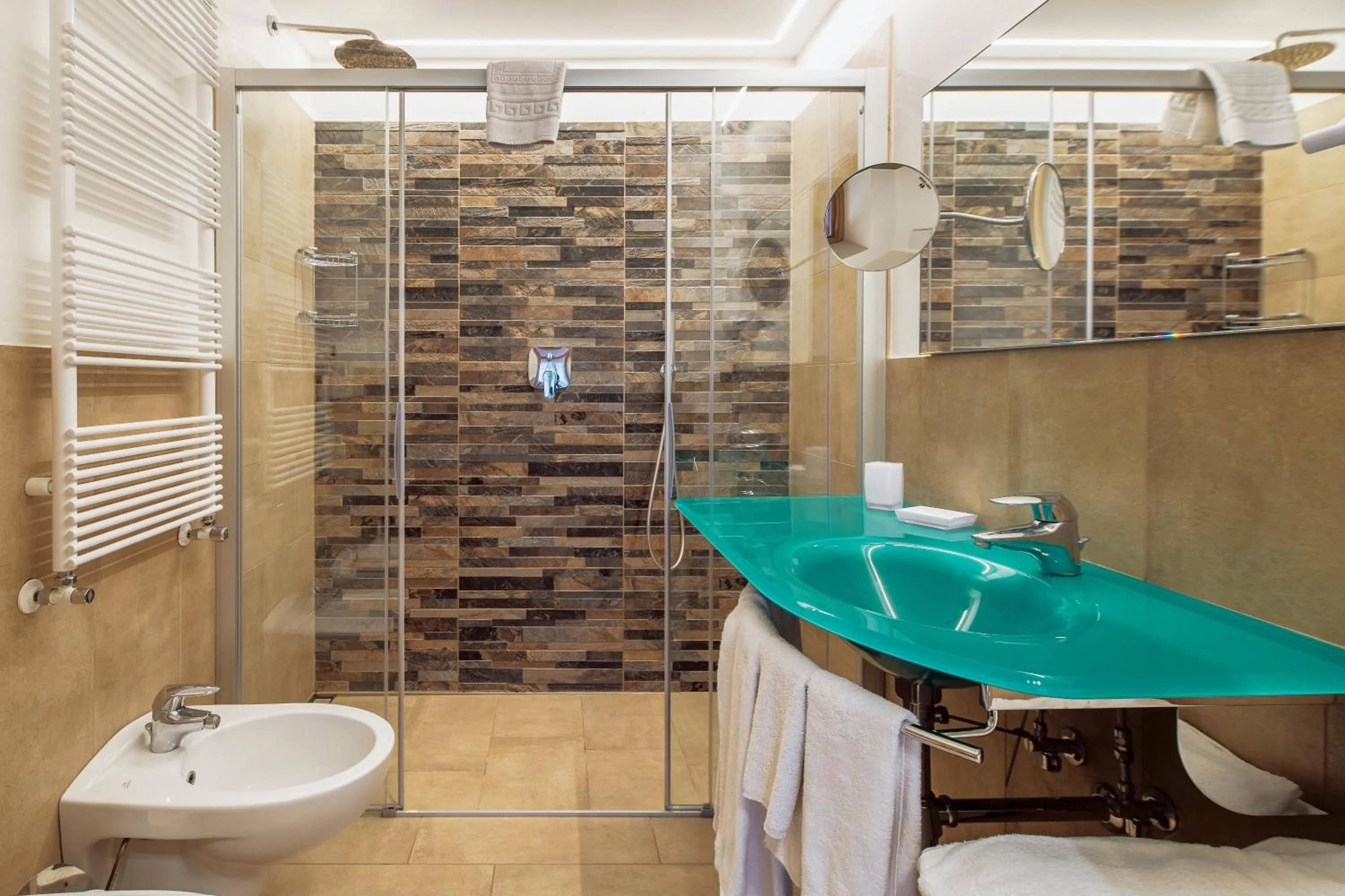 Shower in Barisetti Sport Hotel