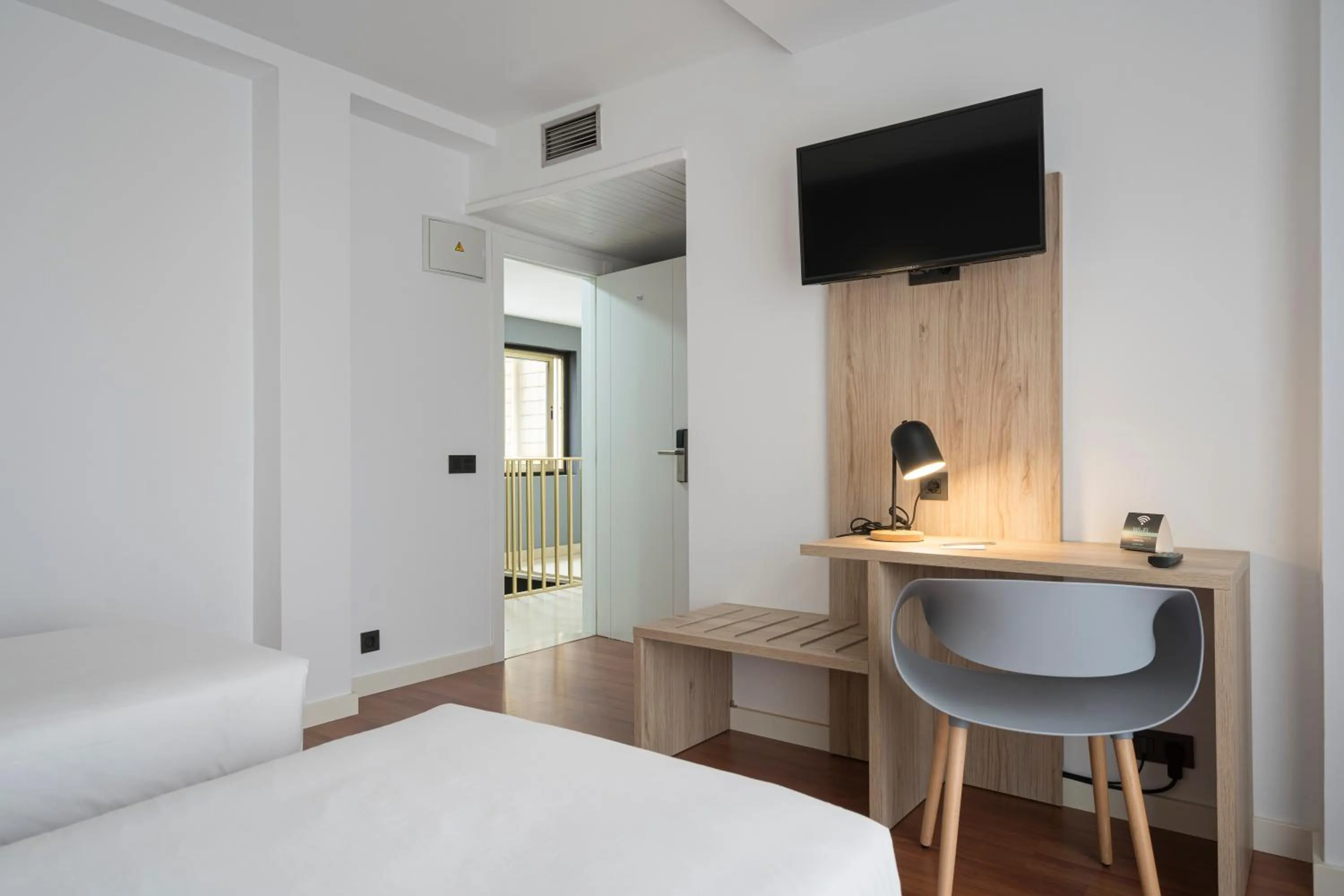 Bedroom, Bed in Hotel Alda Centro Gijón