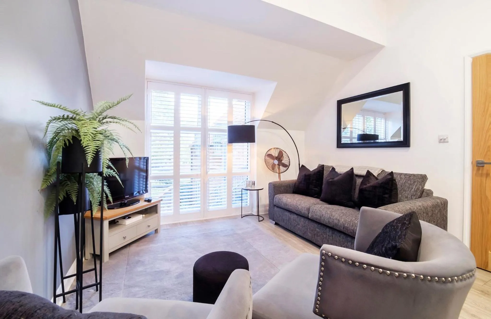 Minster's Reach Apartments -Stylish City-Centre Retreat's