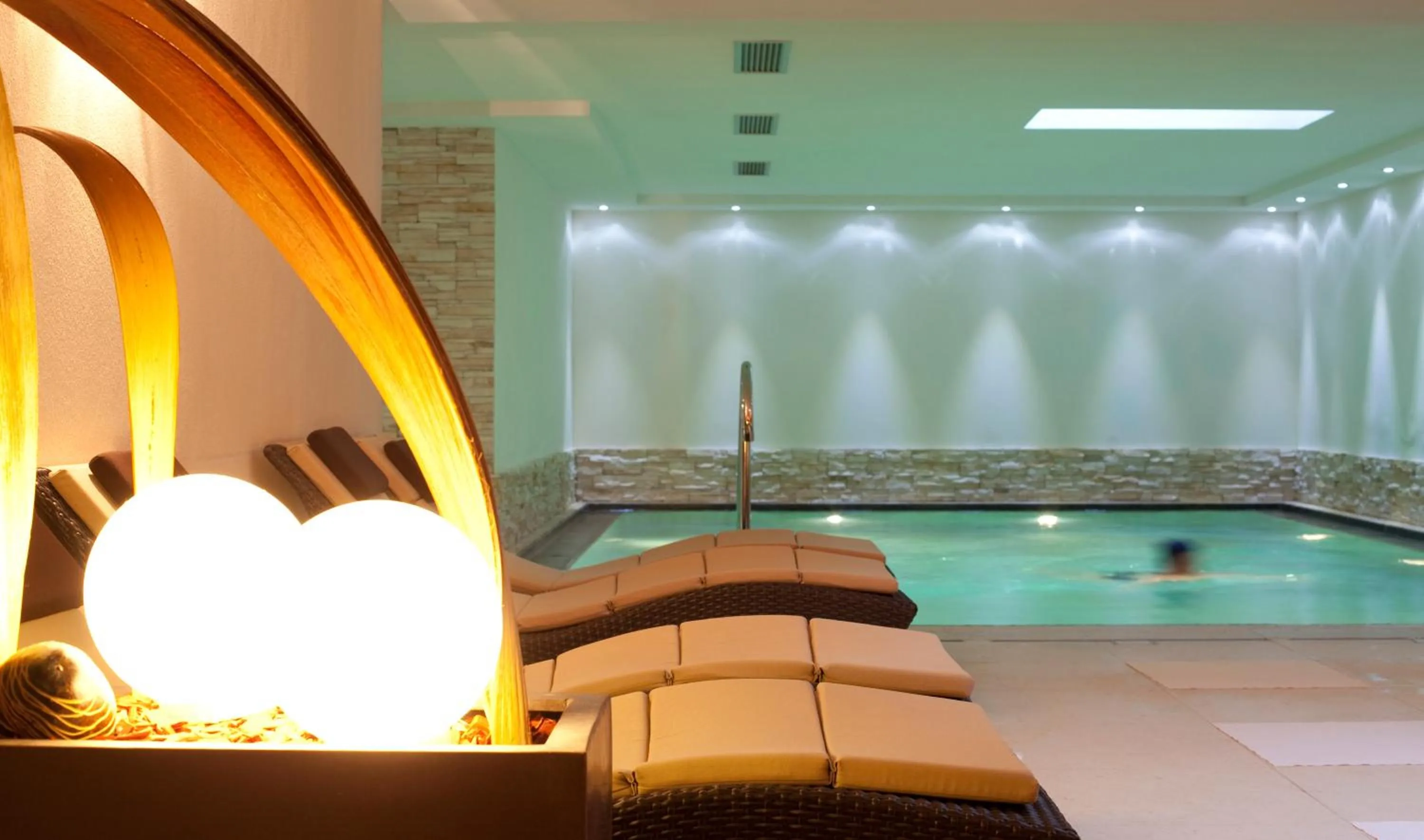 Swimming pool in Hotel Medil