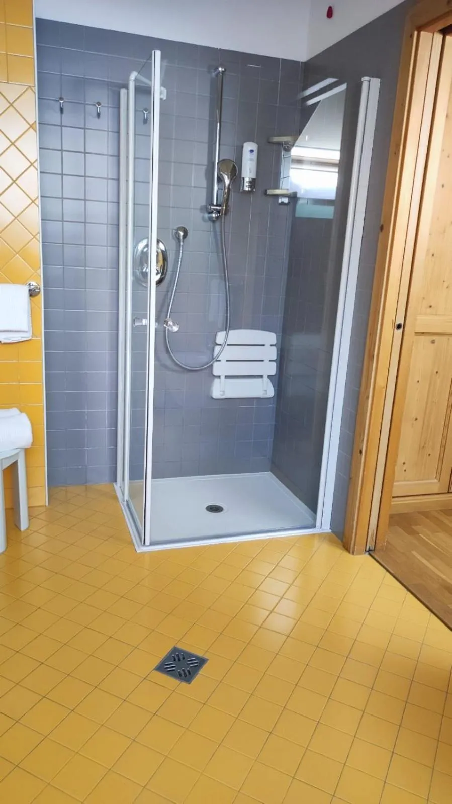 Bathroom in Hotel Medil