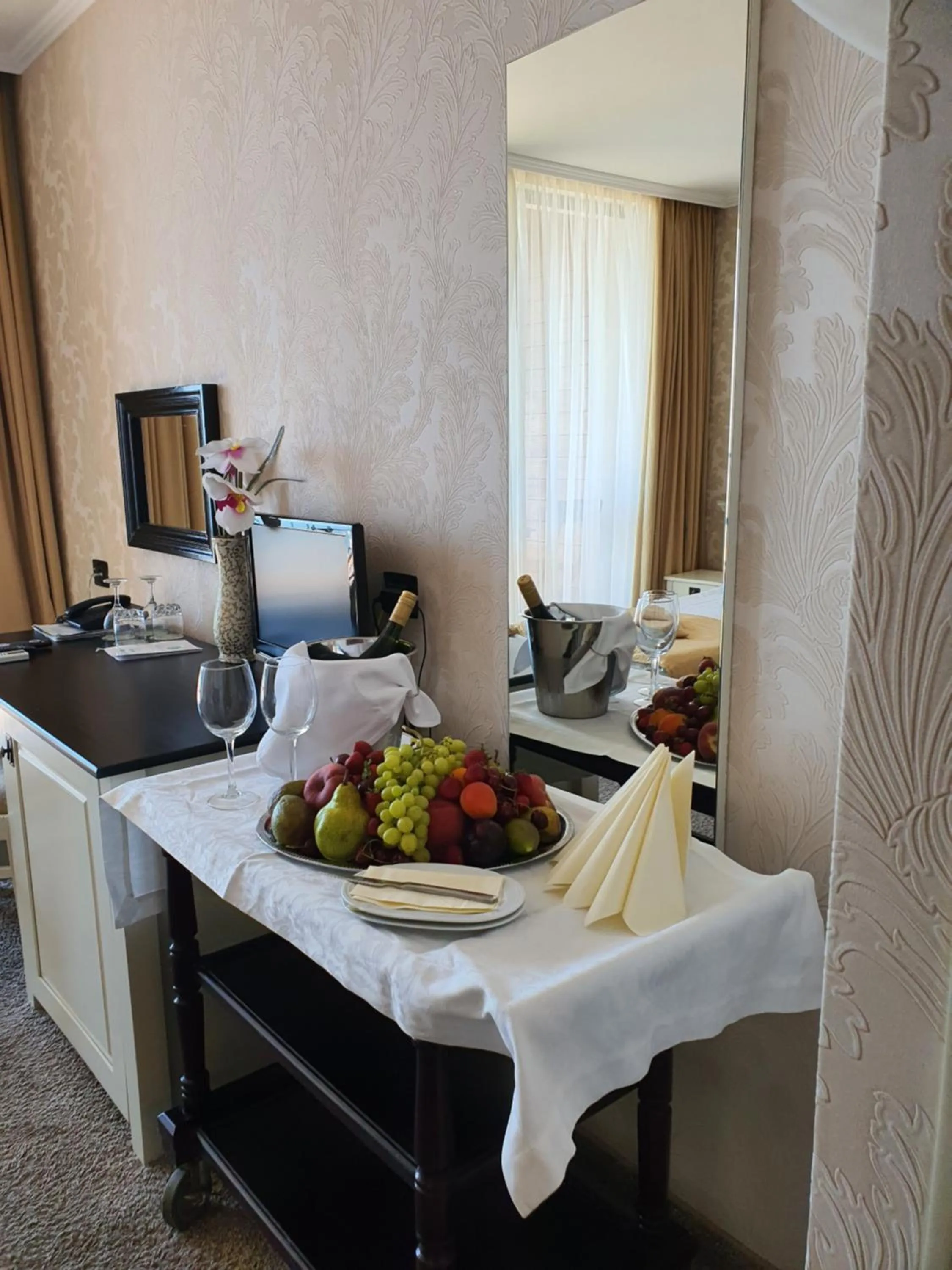 room service in Regina Maria Spa Design Hotel