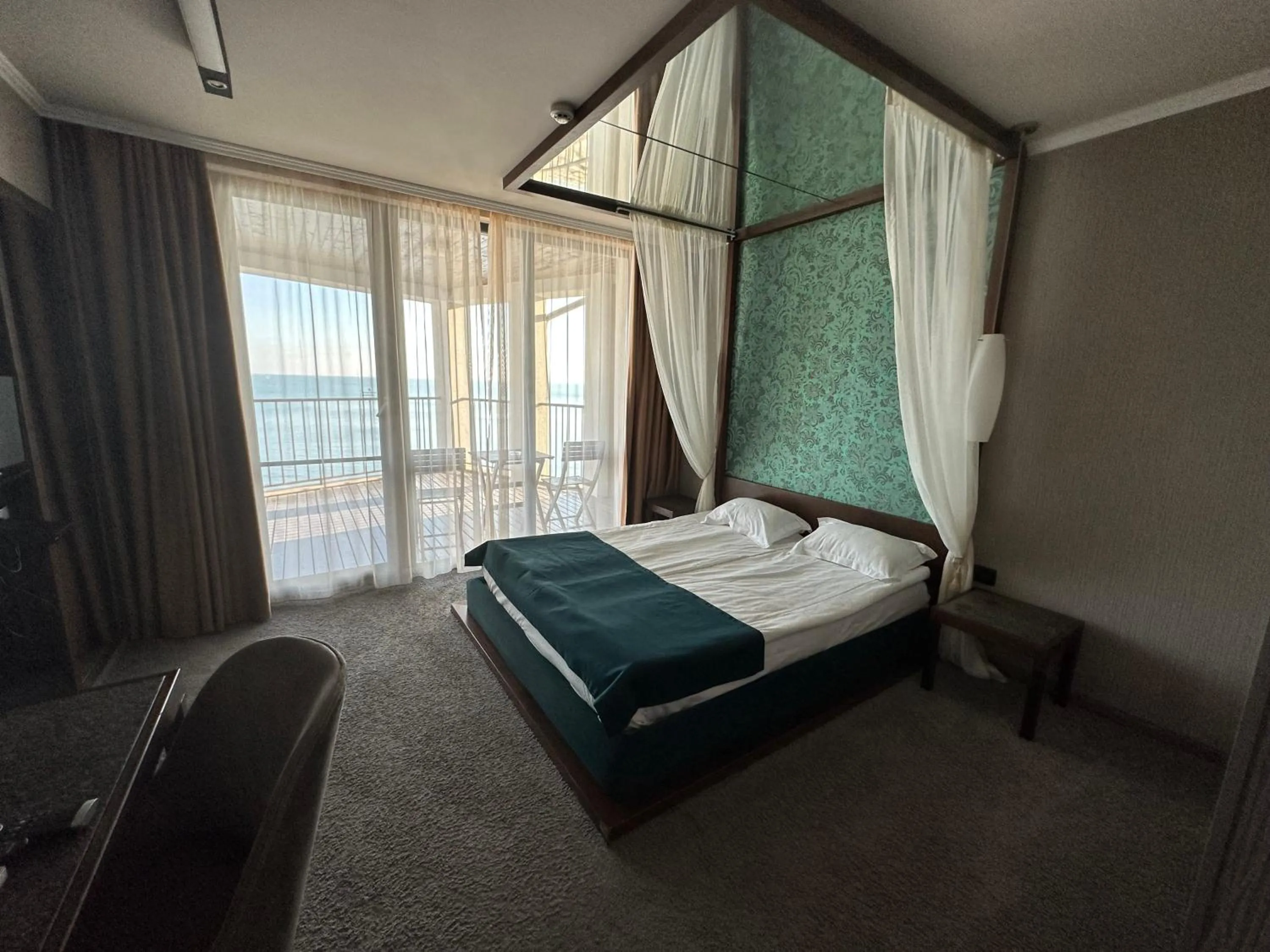 Bed in Regina Maria Spa Design Hotel