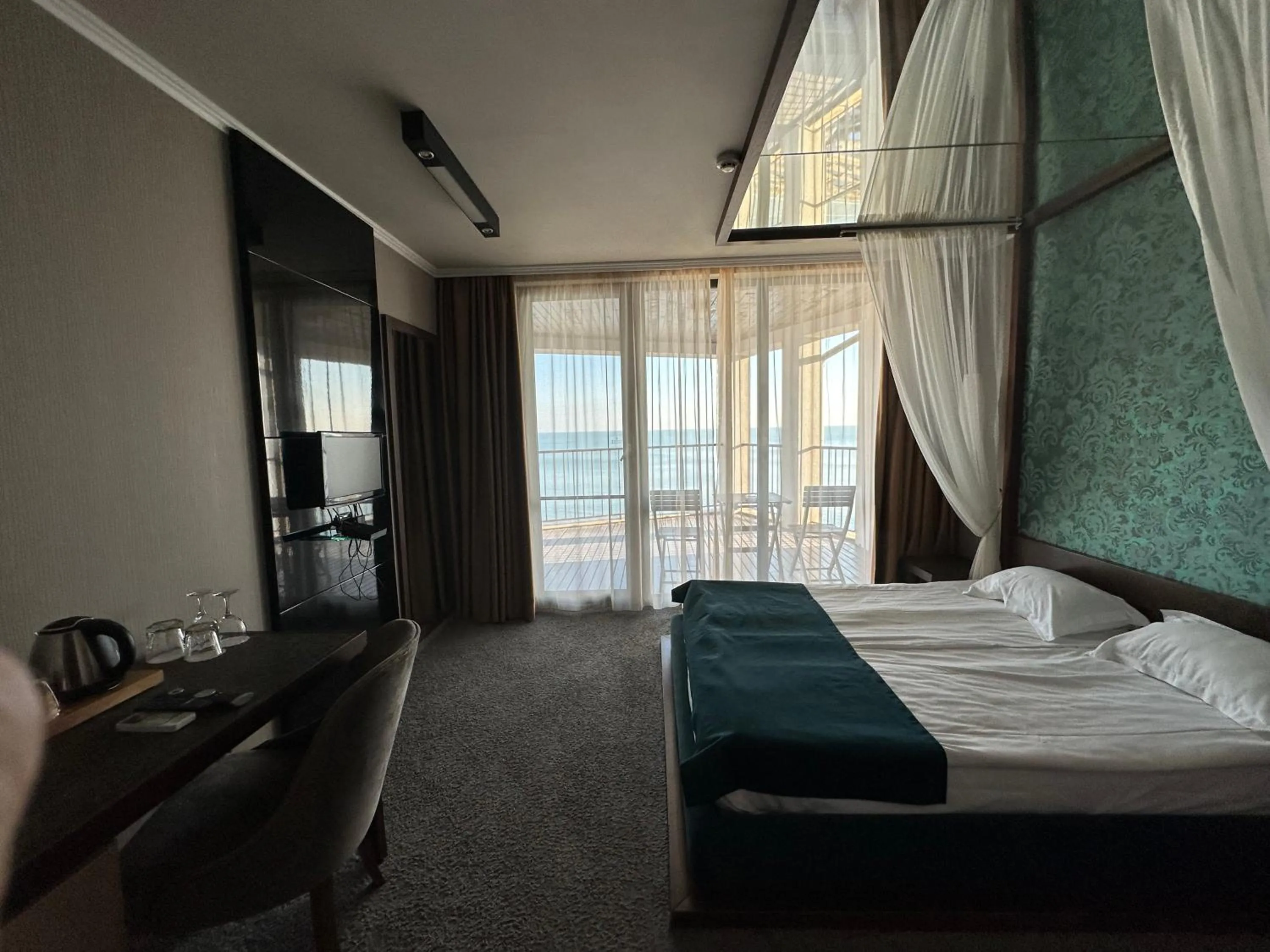 Property building, Bed in Regina Maria Spa Design Hotel