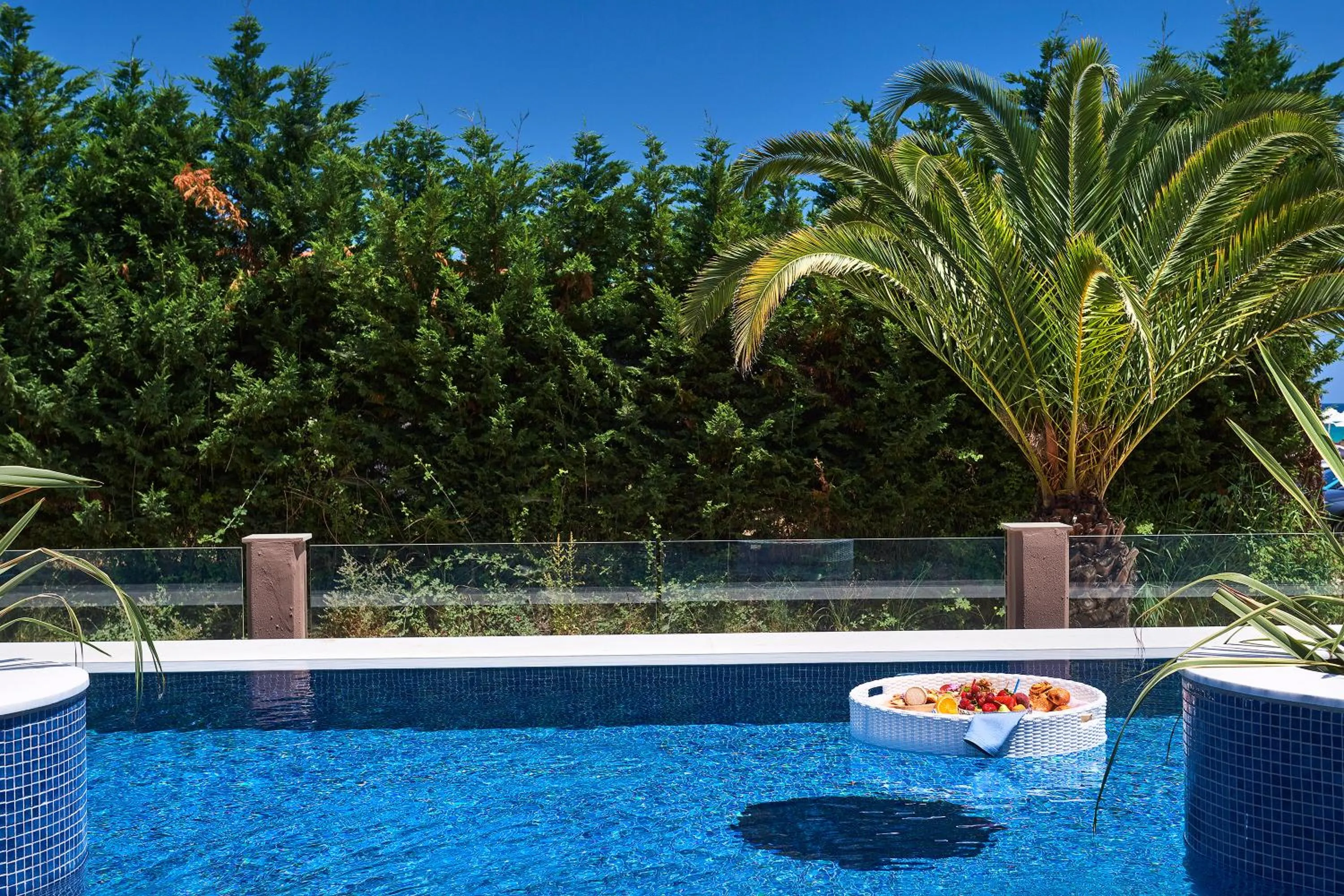 Food and drinks in Alexandra Golden Boutique Hotel-Adults Only