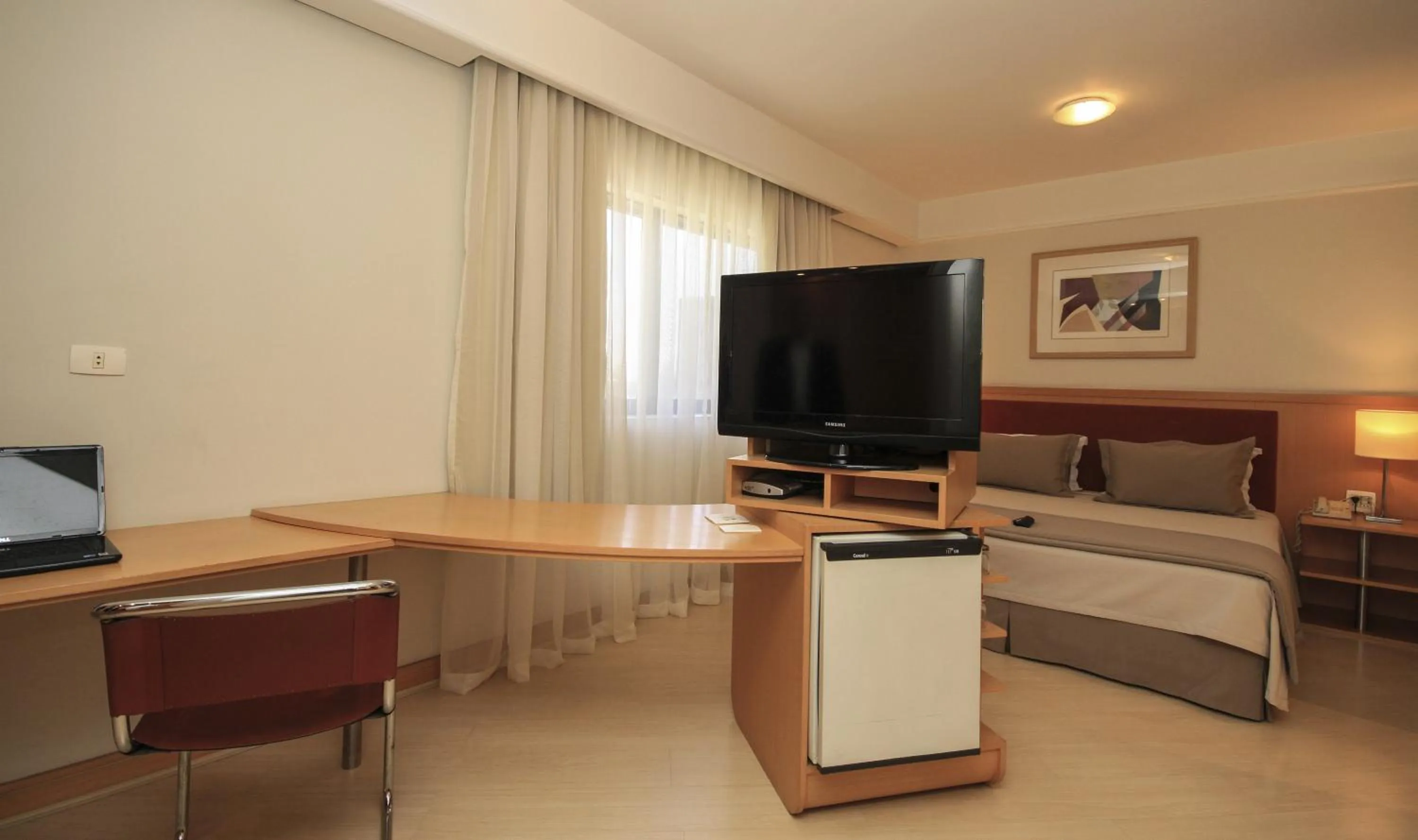 TV and multimedia in Bienal Suítes