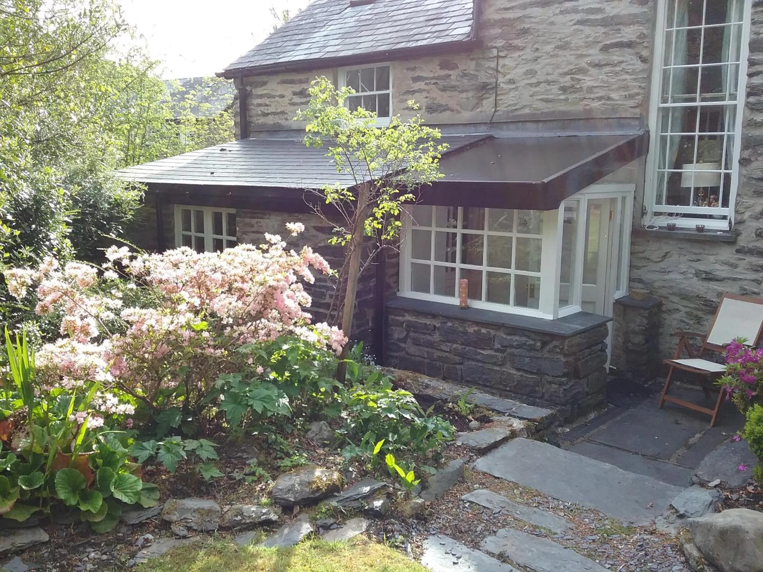 Property building in Ty Capel Isa