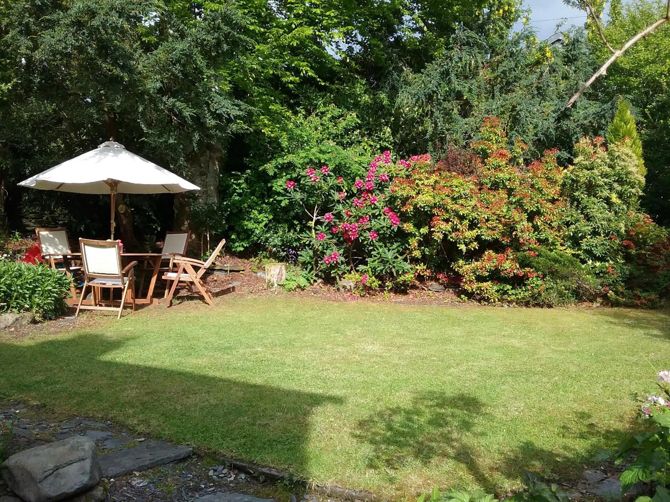 Garden in Ty Capel Isa