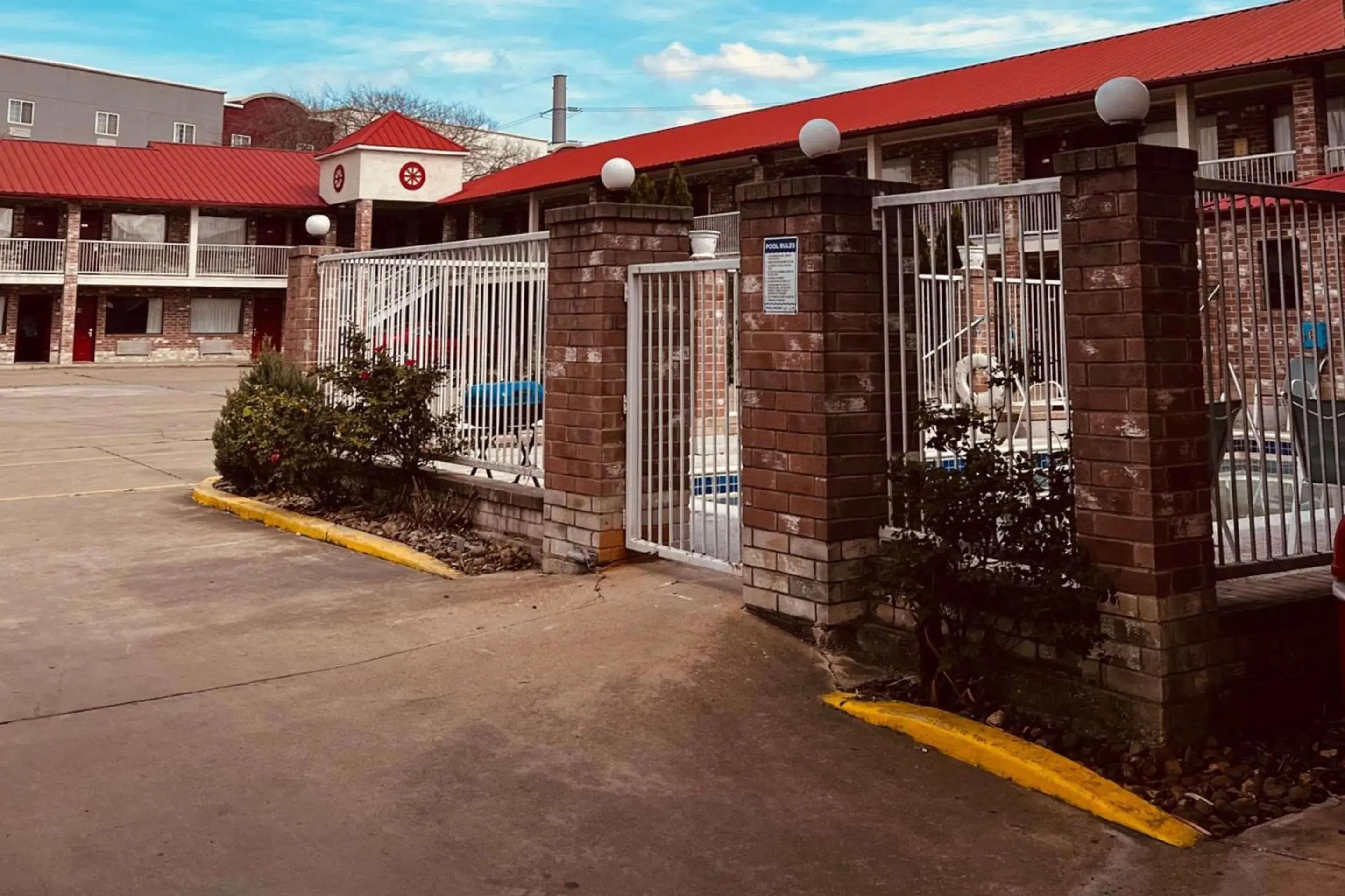 Property building in Econo Lodge Inn & Suites Downtown San Antonio Riverwalk Area Property building in Econo Lodge Inn & Suites Downtown San Antonio Riverwalk Area
