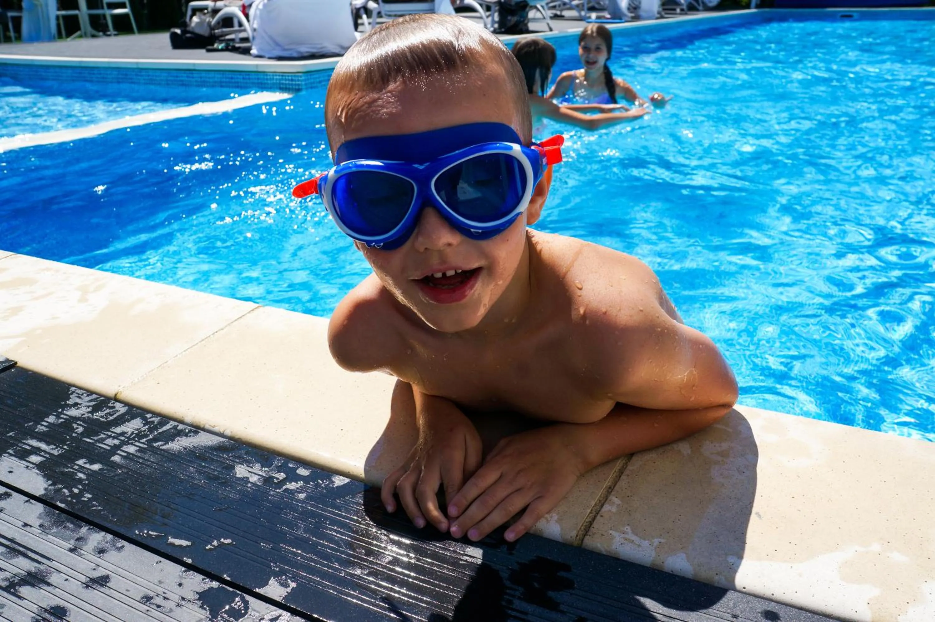 Swimming pool in Villa Park Med. & SPA