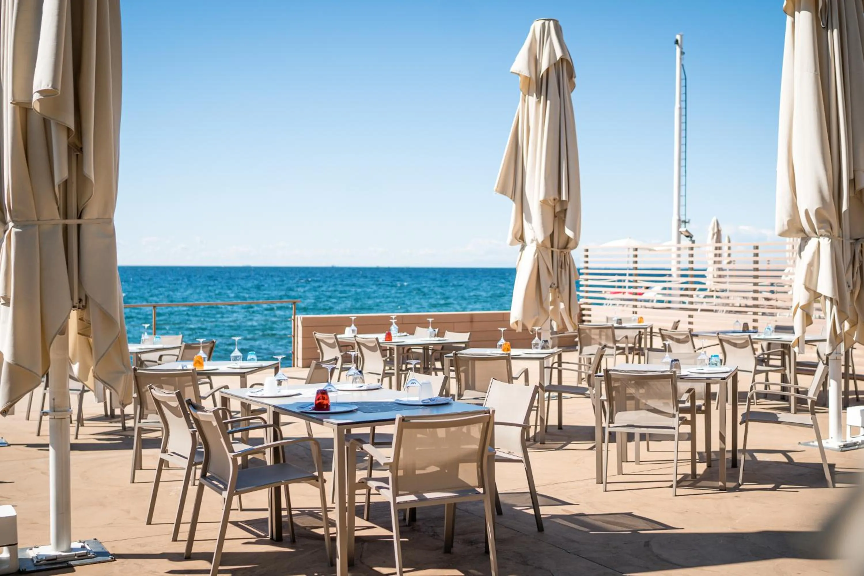 Restaurant/places to eat in Tre Merli Beach Hotel