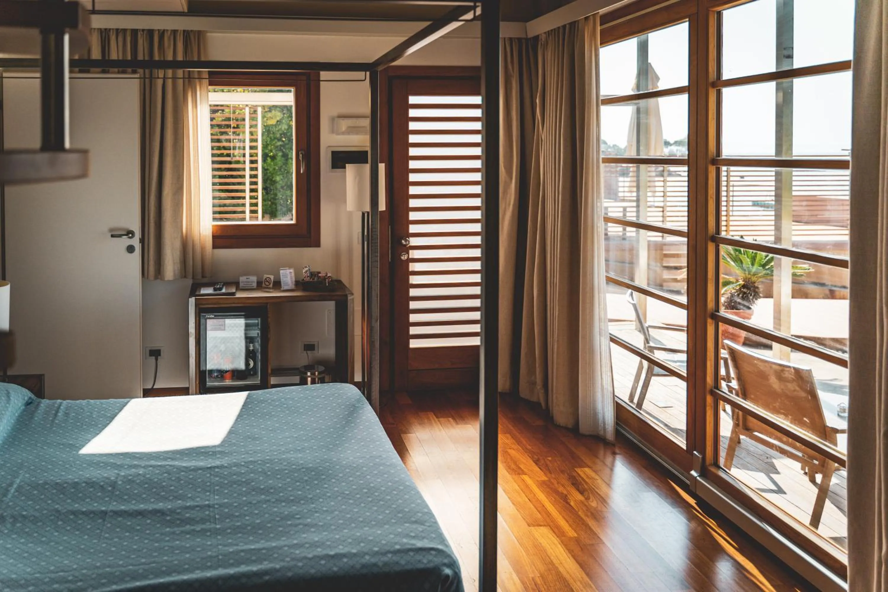 View (from property/room), Bed in Tre Merli Beach Hotel