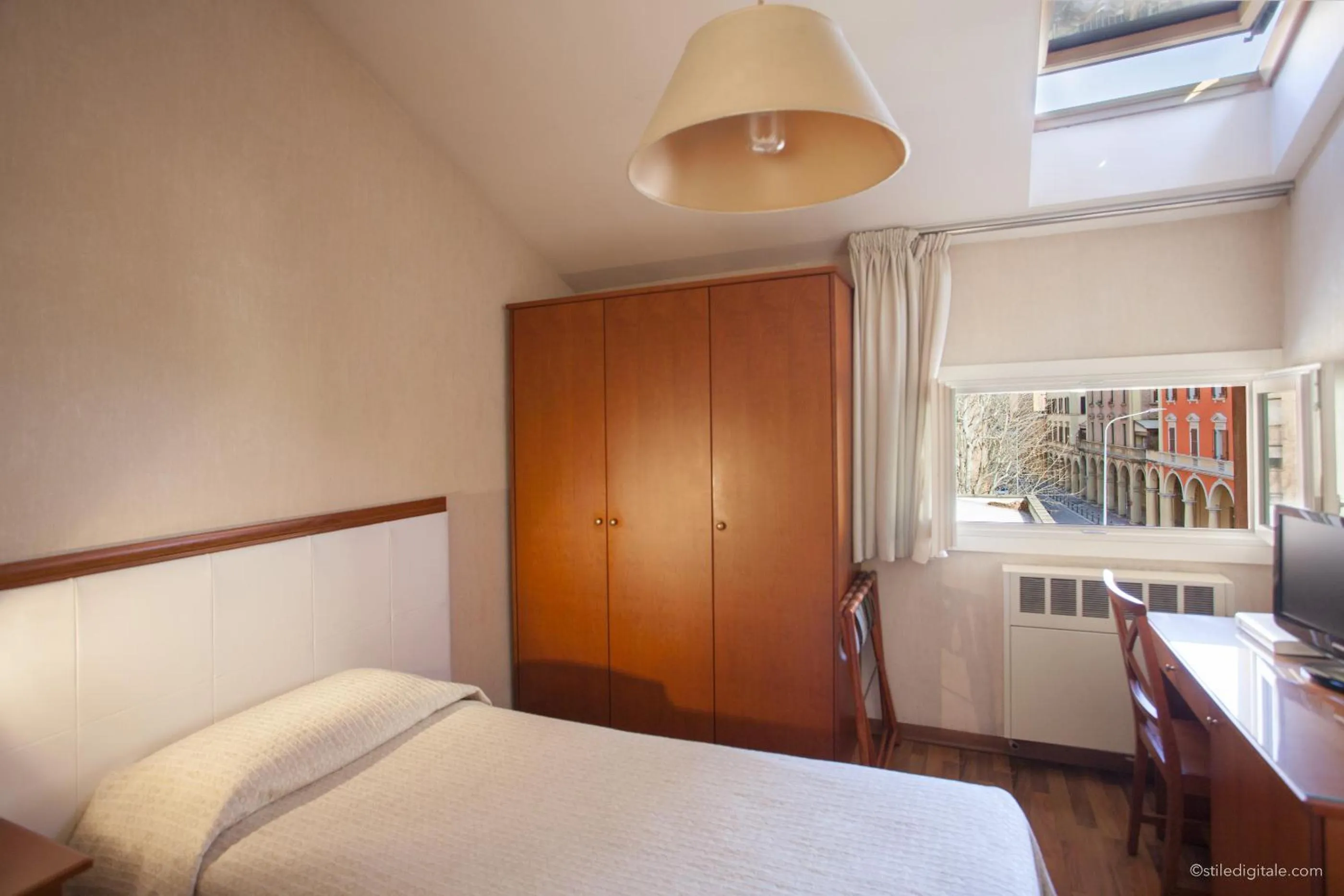 Photo of the whole room, Bed in Hotel Blumen Collection by GSA Hotels