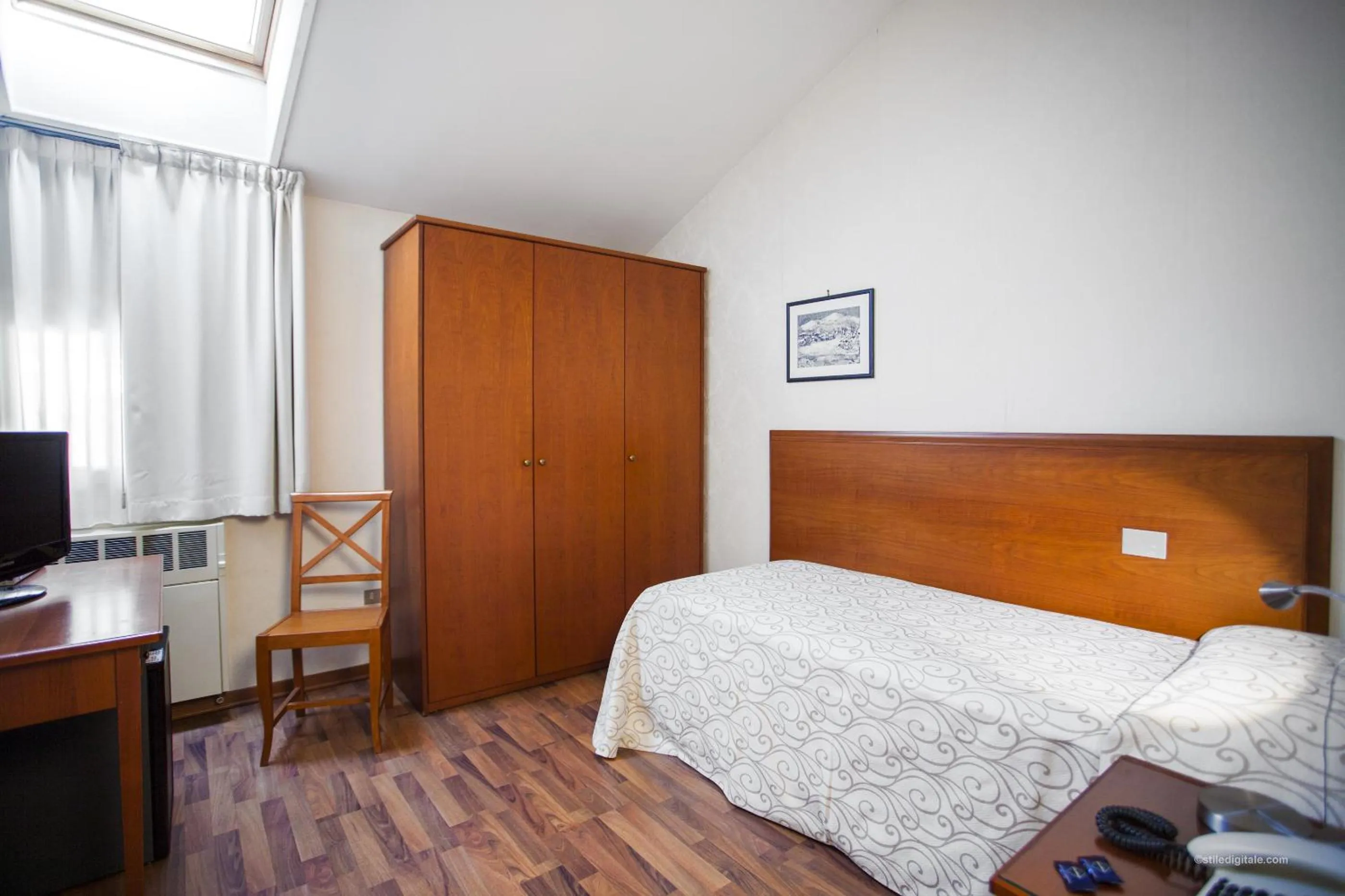 Photo of the whole room, Bed in Hotel Blumen Collection by GSA Hotels