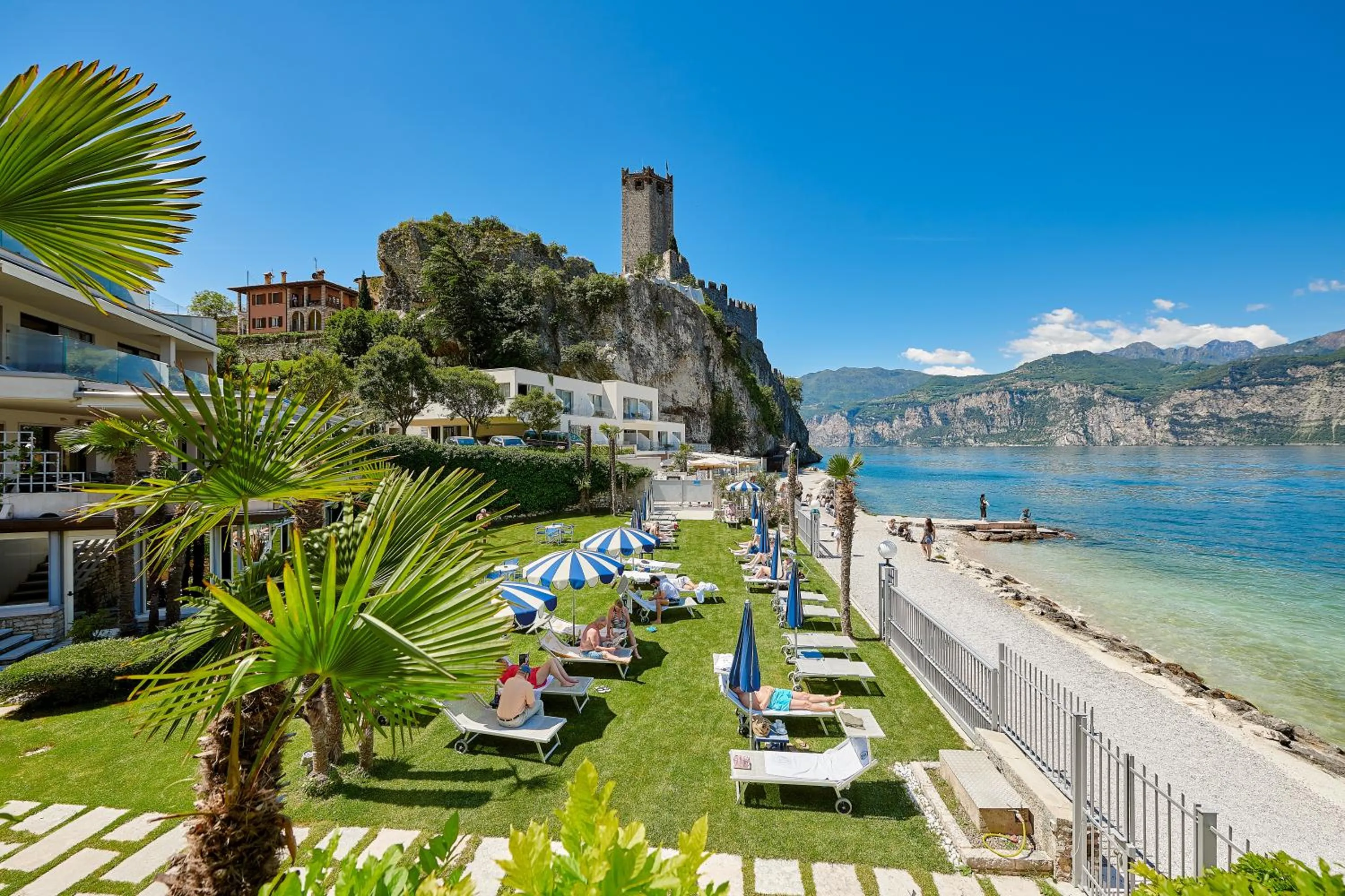 Hotel Castello Lake Front