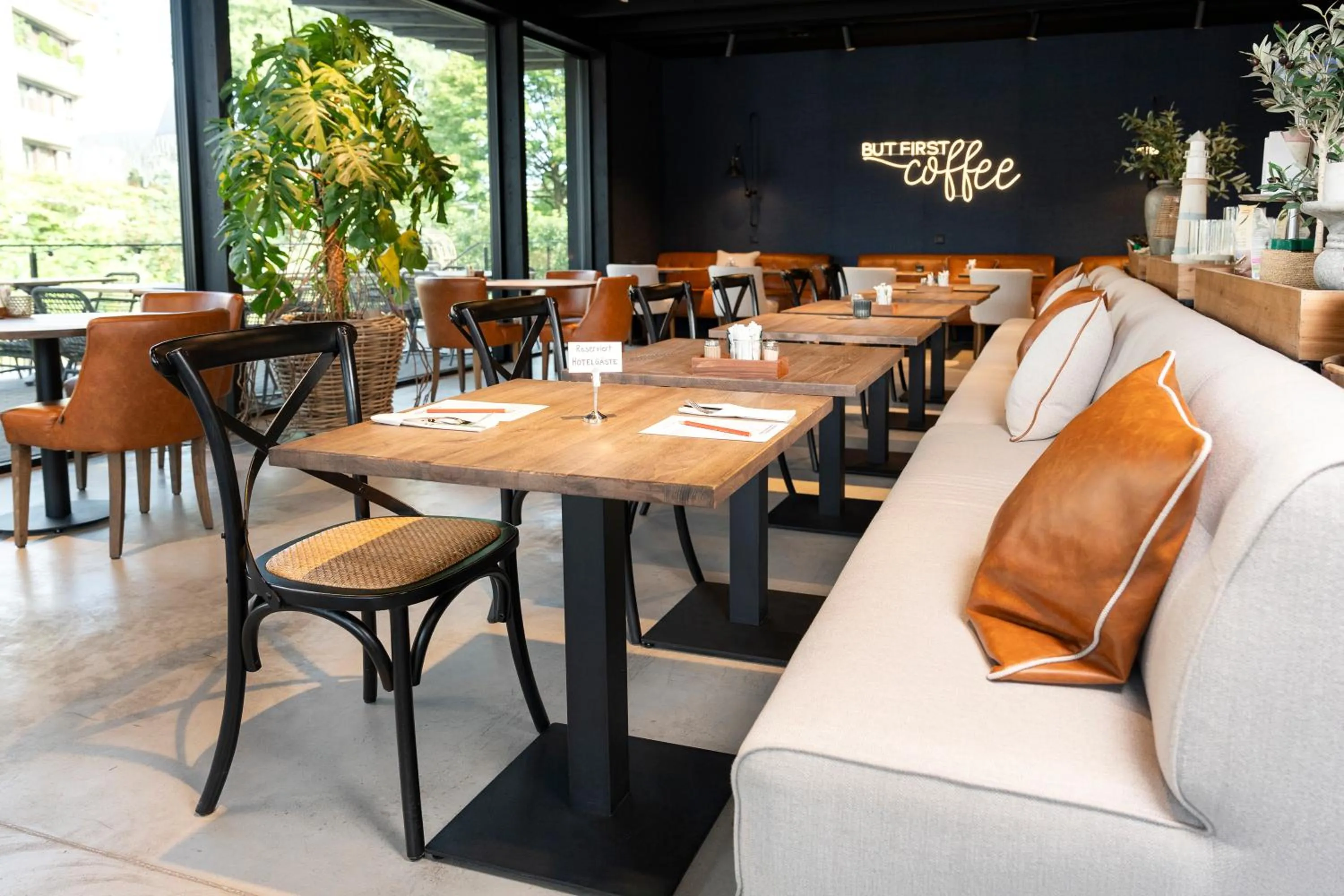 Restaurant/places to eat in Giessen Hotel & Coffeehouse