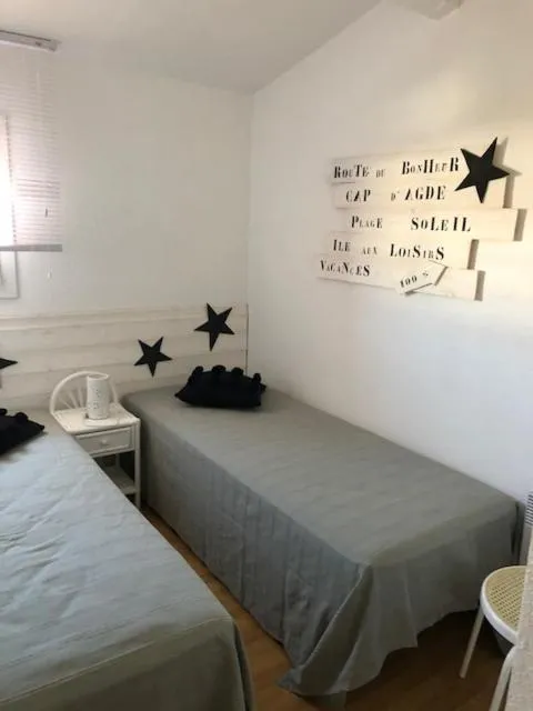 Bedroom, Bed in Les Andalouses