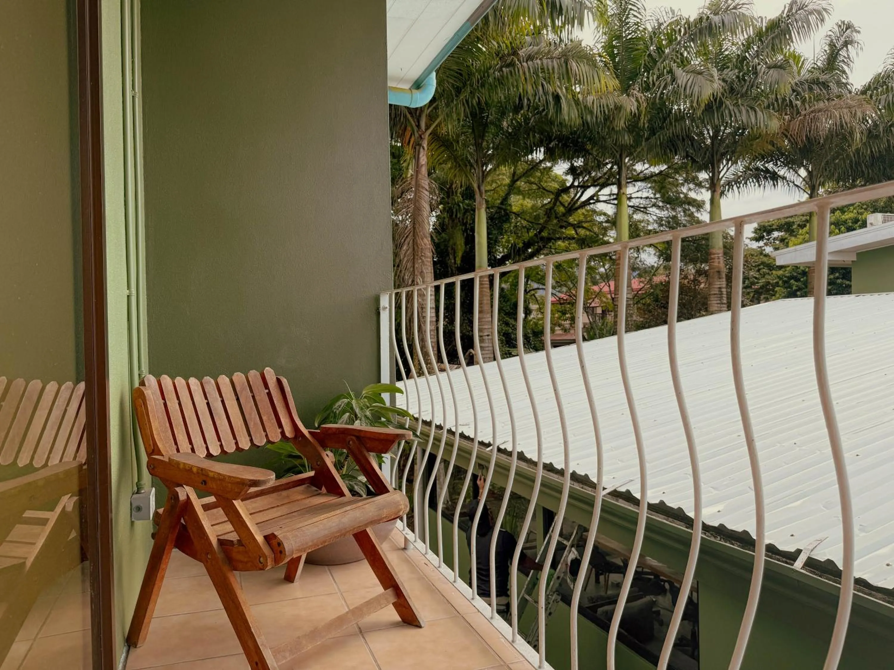 Balcony/Terrace in Viajero La Fortuna Hostel