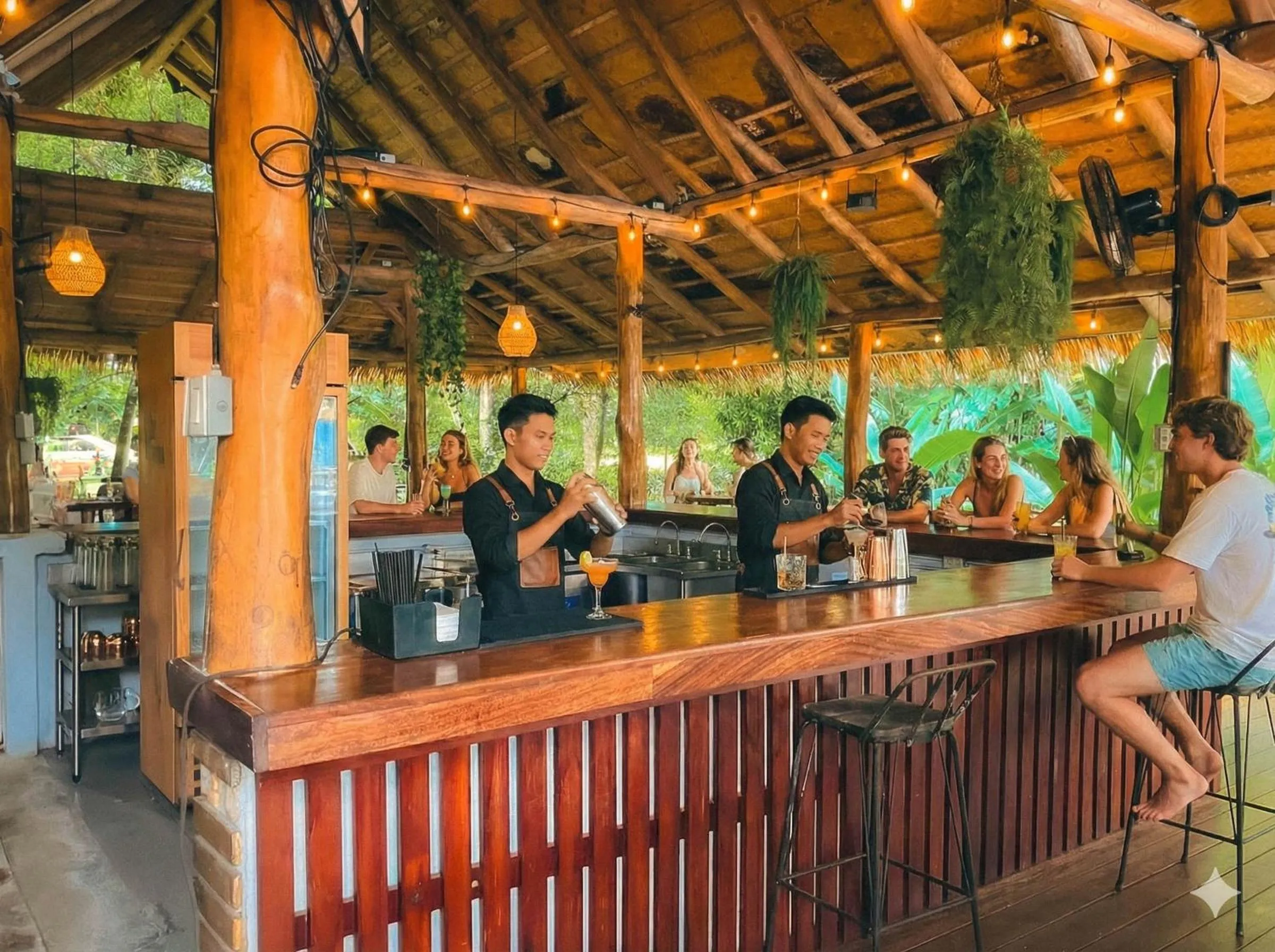 Lounge or bar in Viajero La Fortuna Hostel