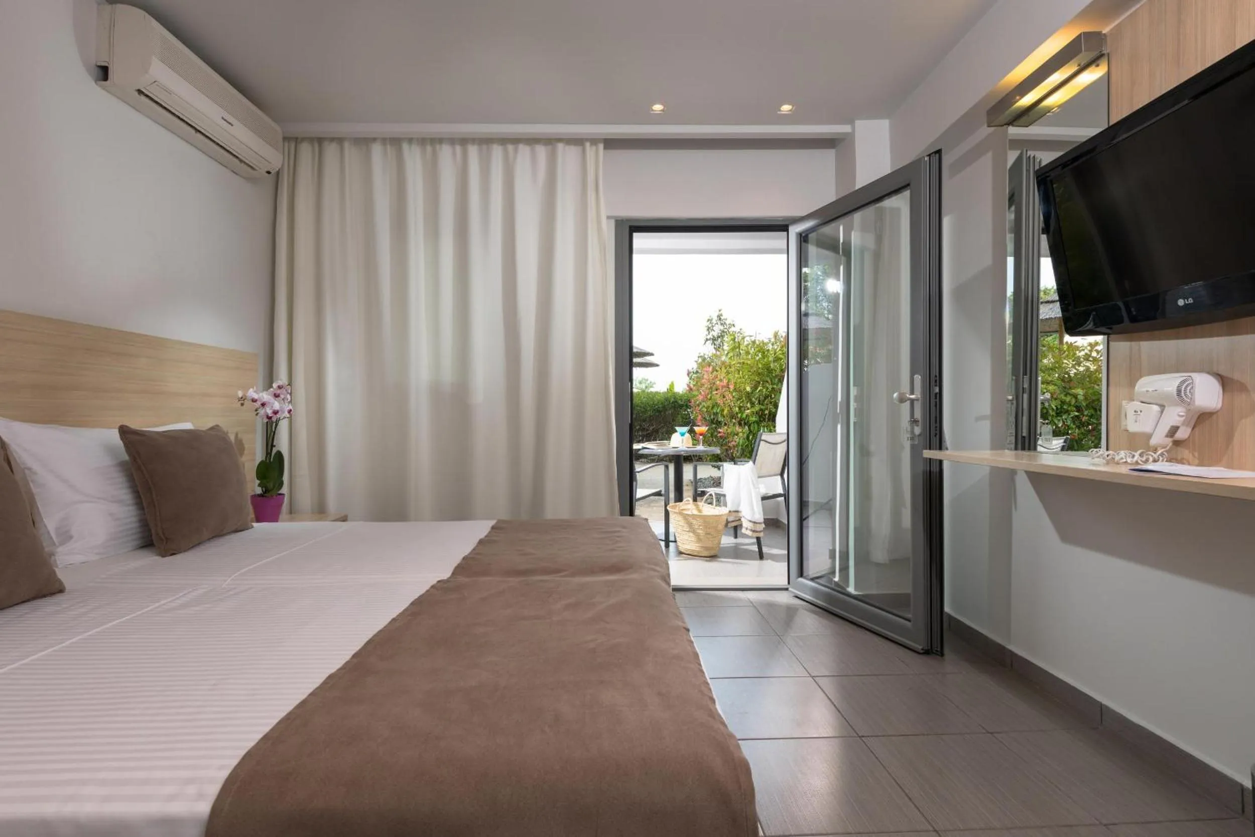 Bed in Princess Golden Beach Hotel