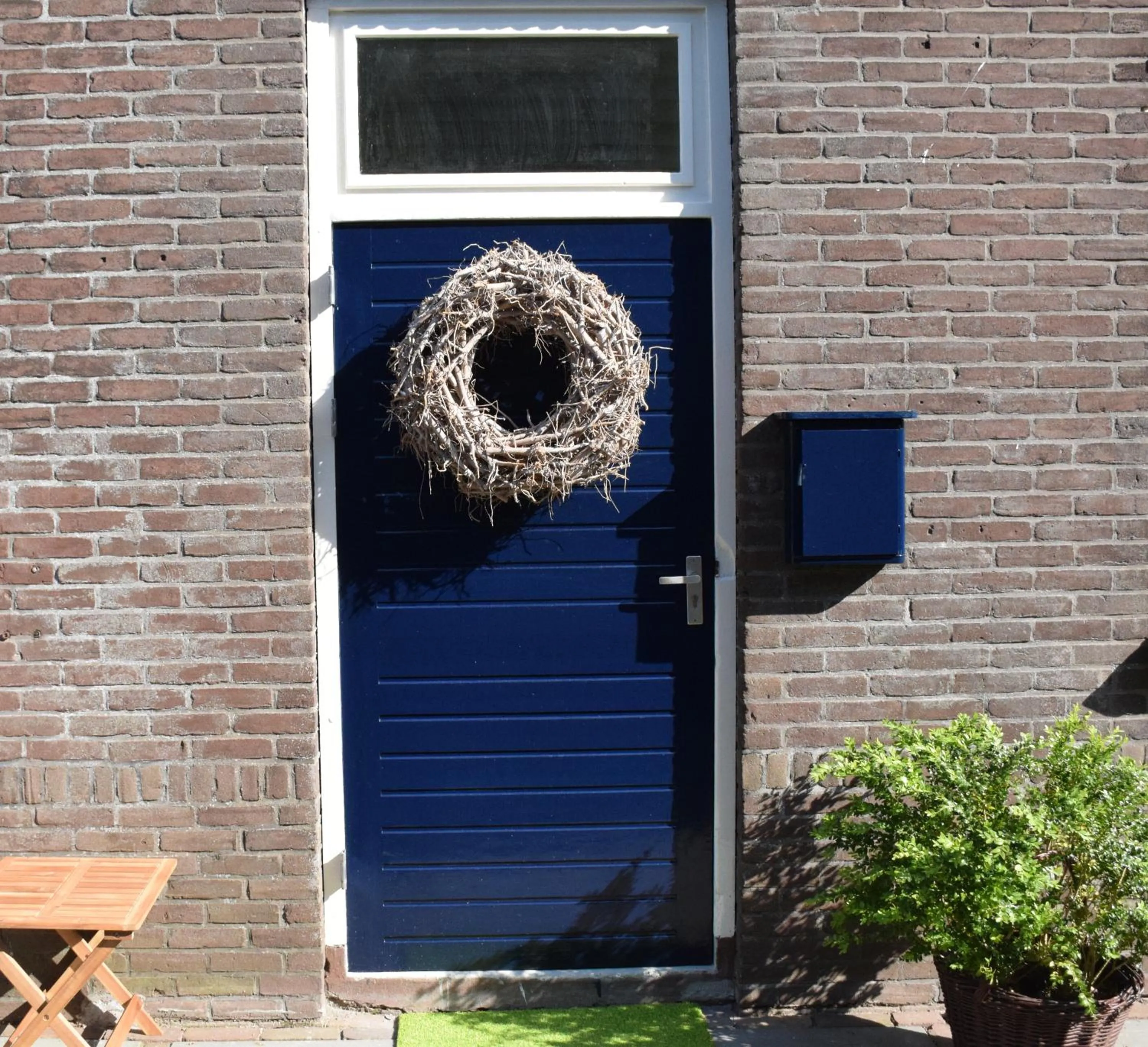 Facade/entrance in BenBZuiderzee