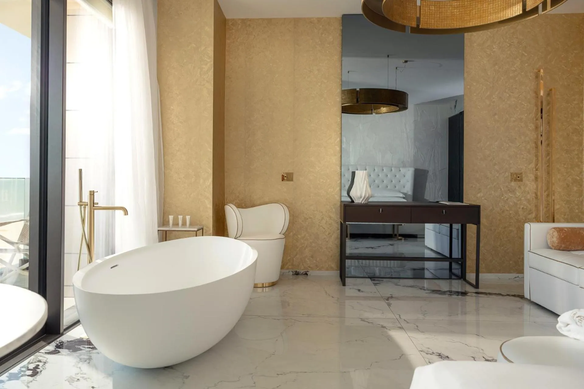 Bedroom in The Promenade Luxury Wellness Hotel