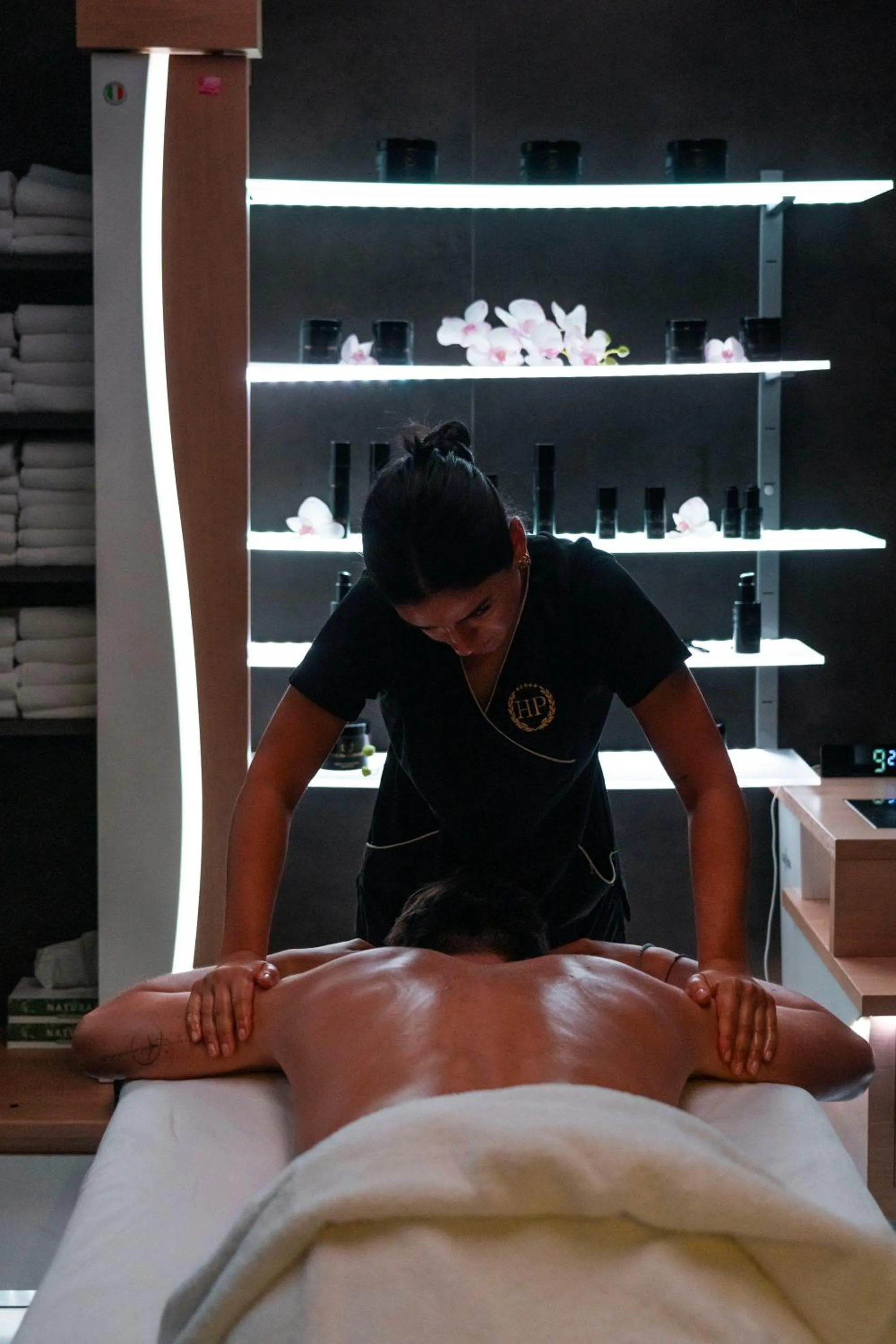 Massage in The Promenade Luxury Wellness Hotel