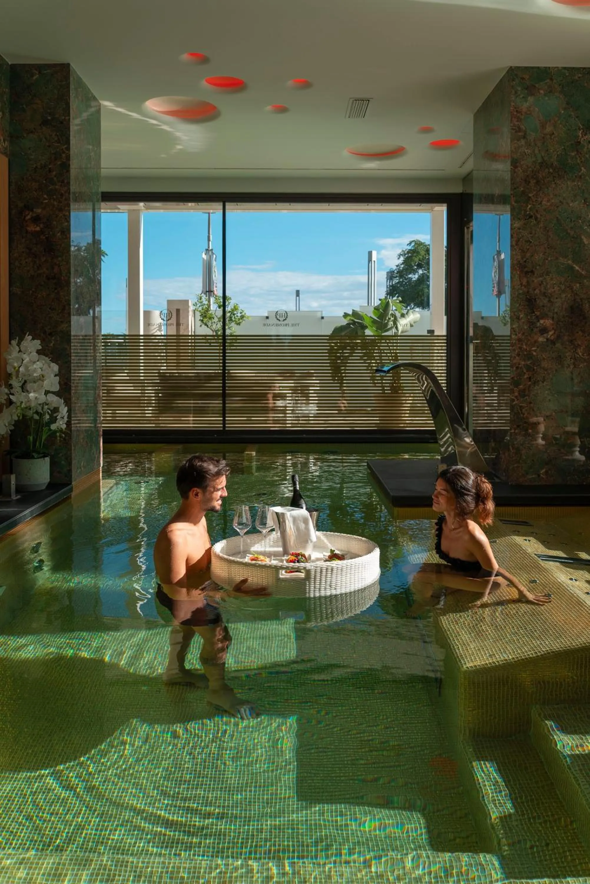 Hot Tub in The Promenade Luxury Wellness Hotel