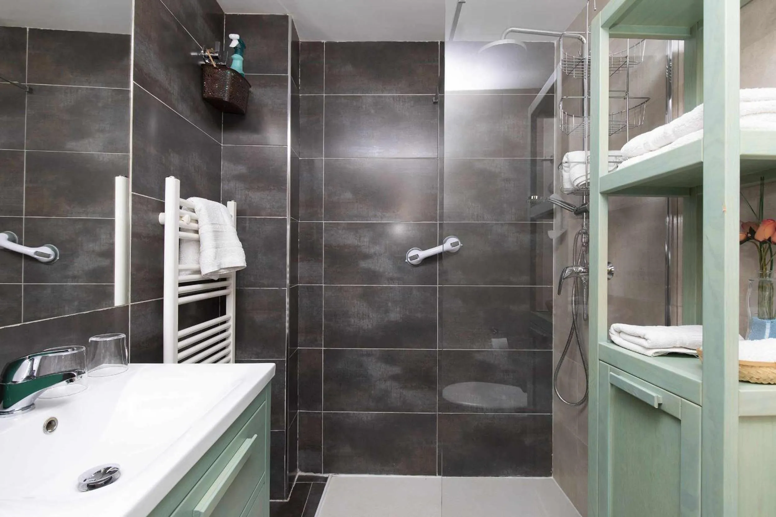 Bathroom in Hotel Apartamentos Melihah