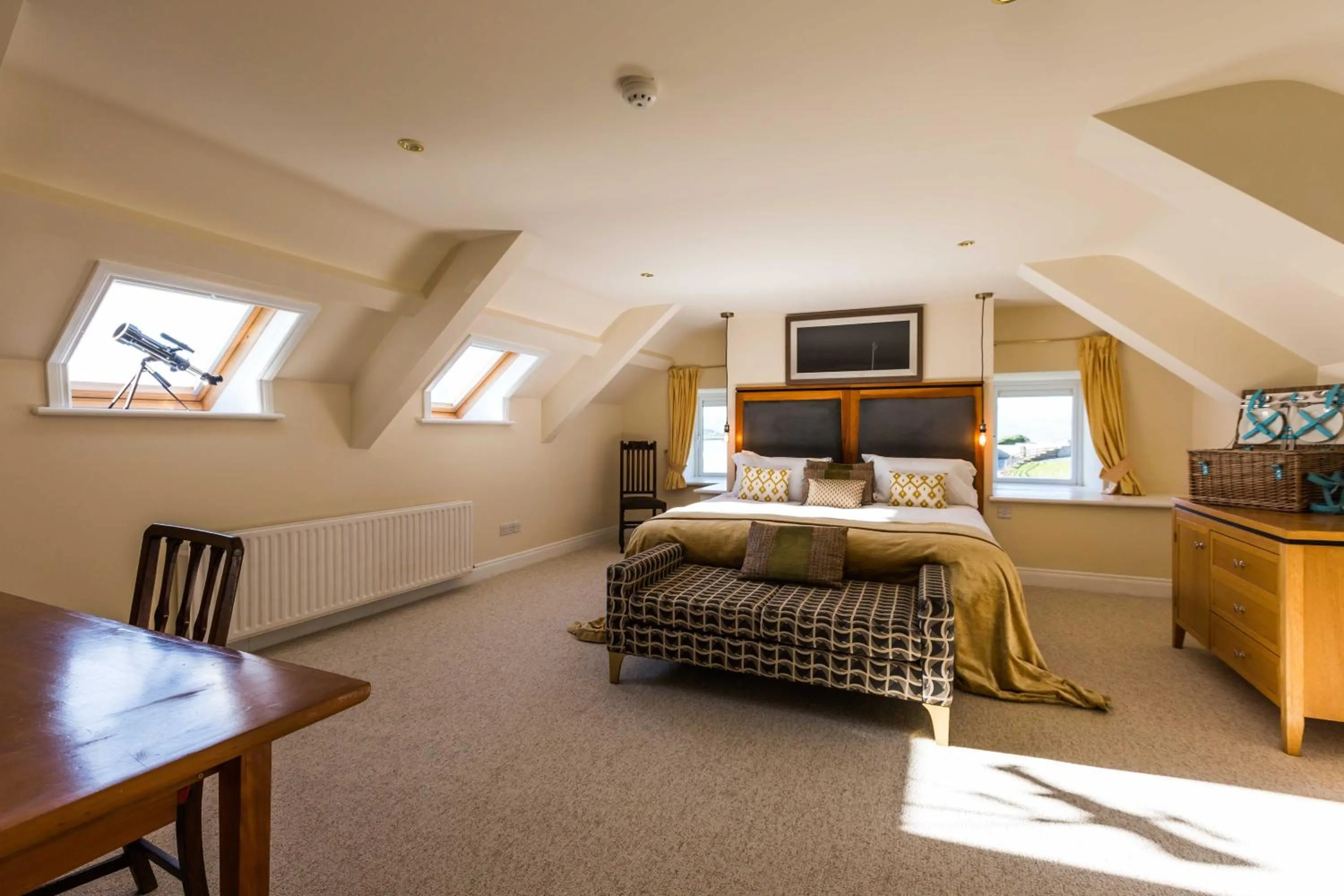 Photo of the whole room in Barrow House