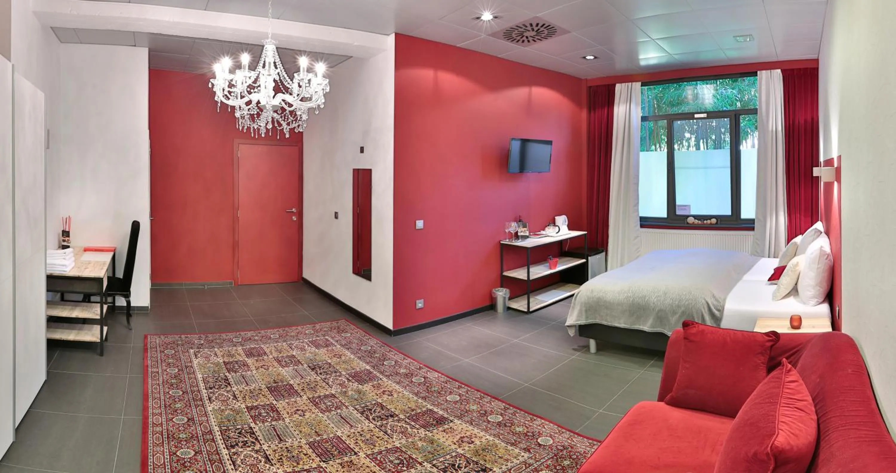 Bathroom, Bed in Hotel Moon