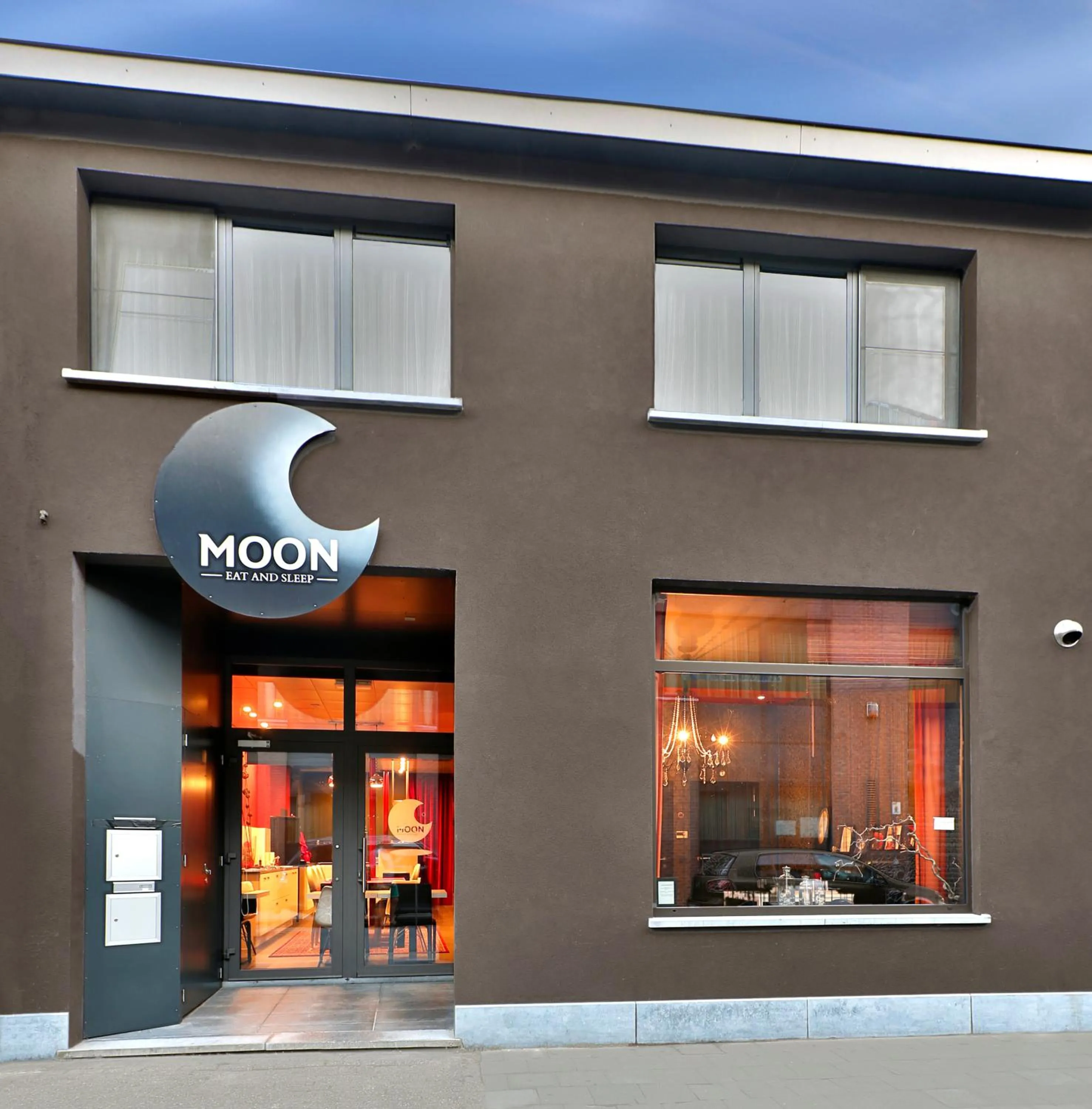 Facade/entrance in Hotel Moon