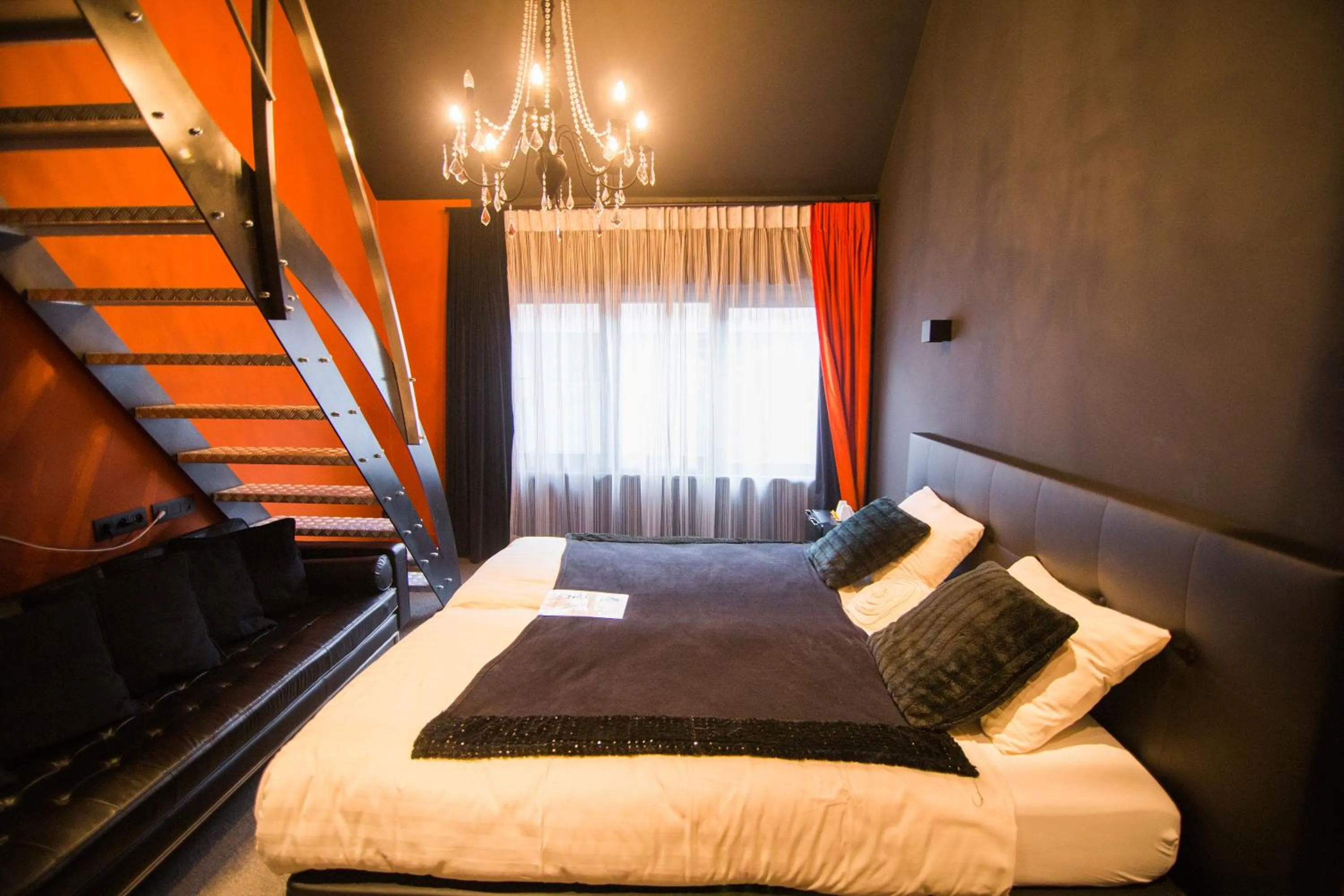 Photo of the whole room, Bed in Hotel Moon