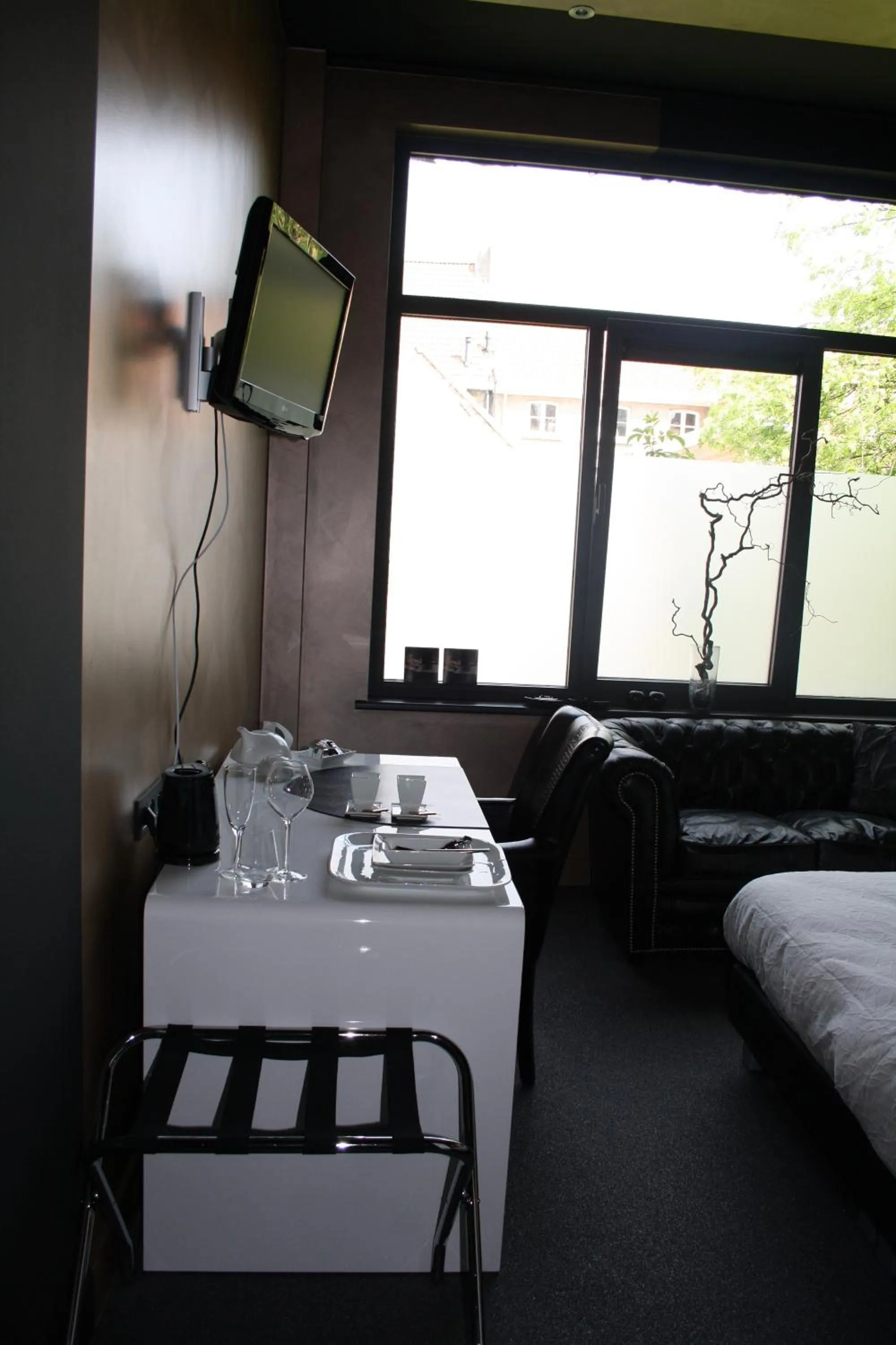 TV and multimedia, Bed in Hotel Moon