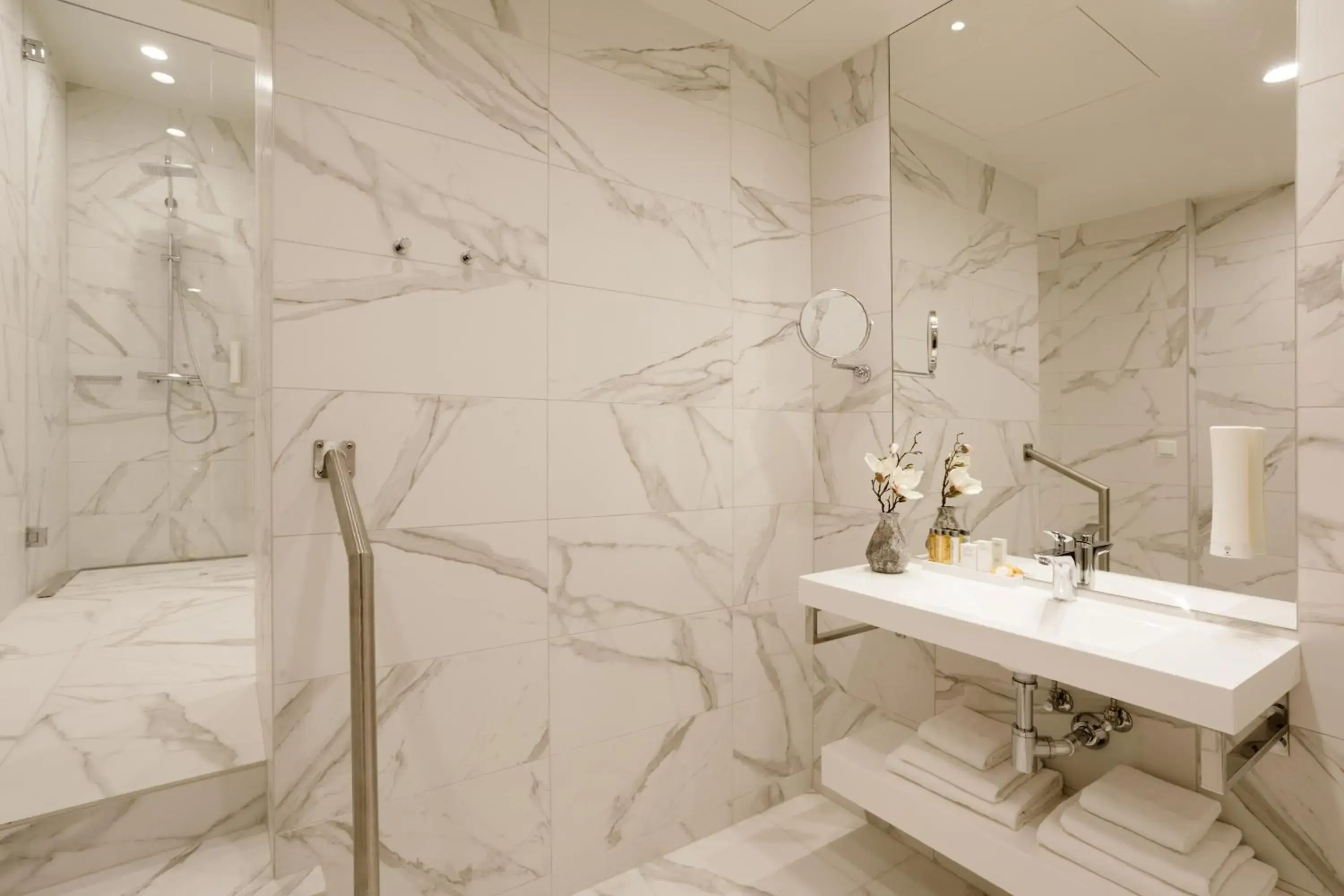 Bathroom in Centennial Nexus Hotel Tallinn Bathroom in Centennial Nexus Hotel Tallinn