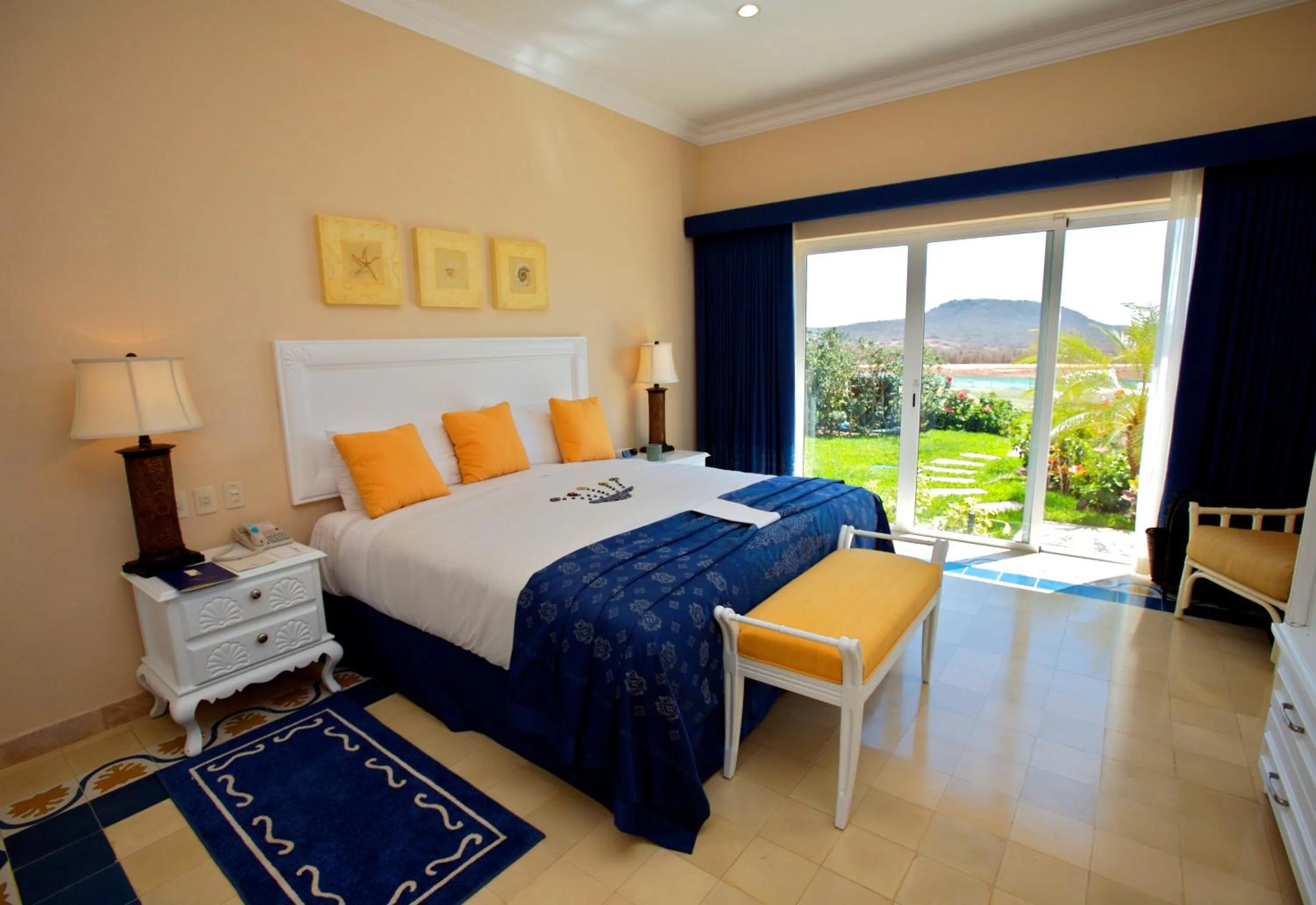 Bed in Pueblo Bonito Emerald Luxury Villas & Spa All Inclusive