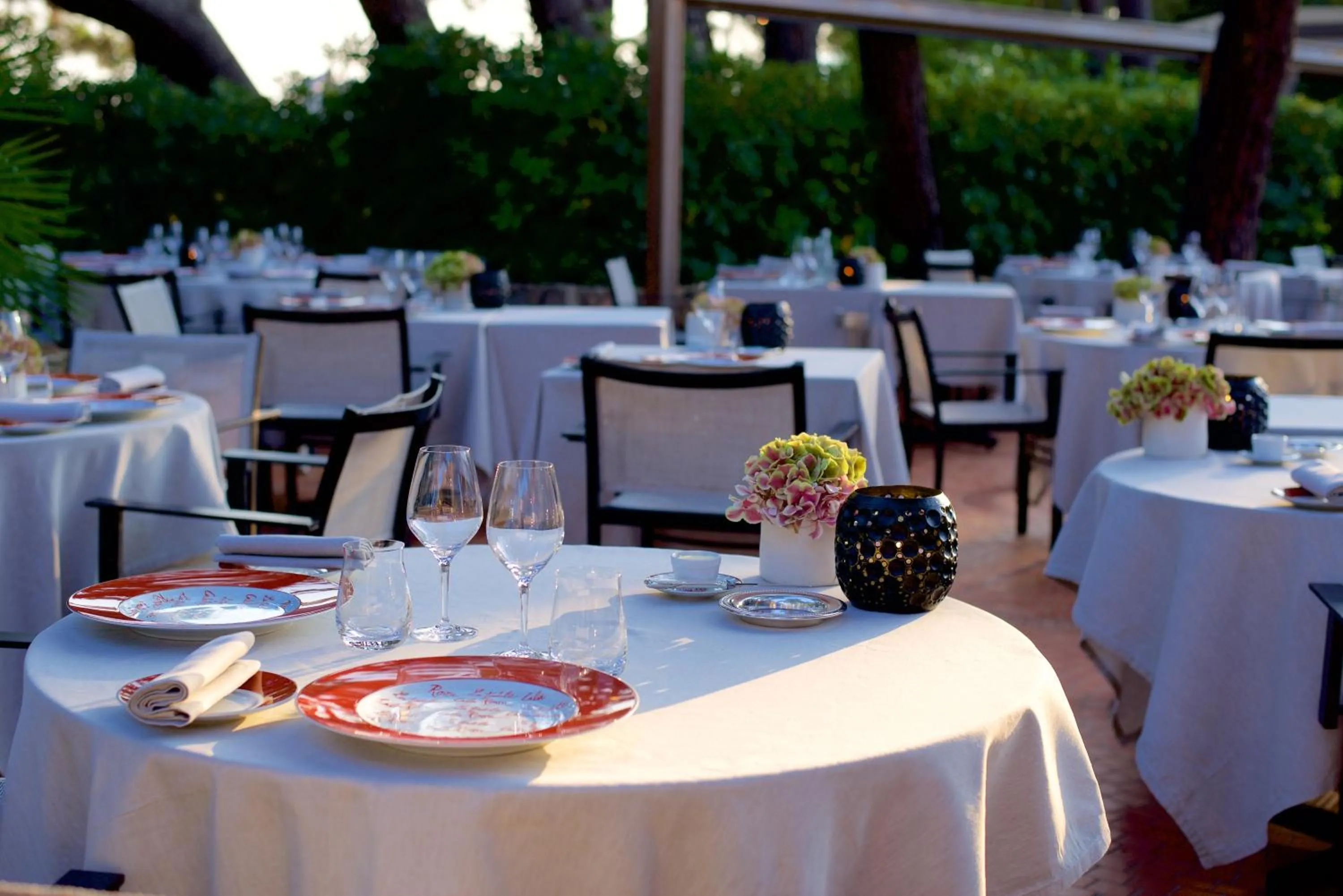 Restaurant/places to eat in Grand Hôtel De Cala Rossa & Spa Nucca