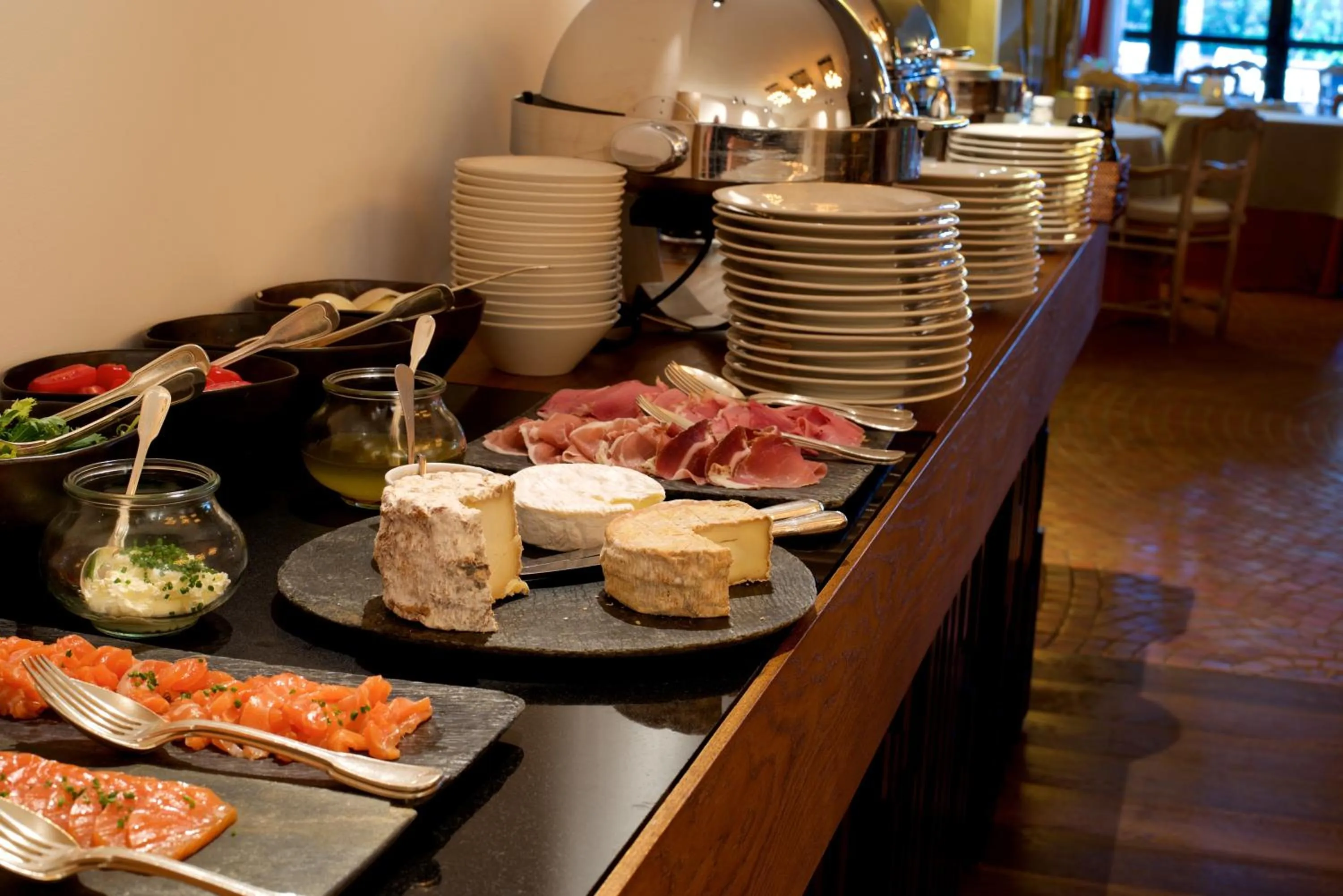 Food in Grand Hôtel De Cala Rossa & Spa Nucca