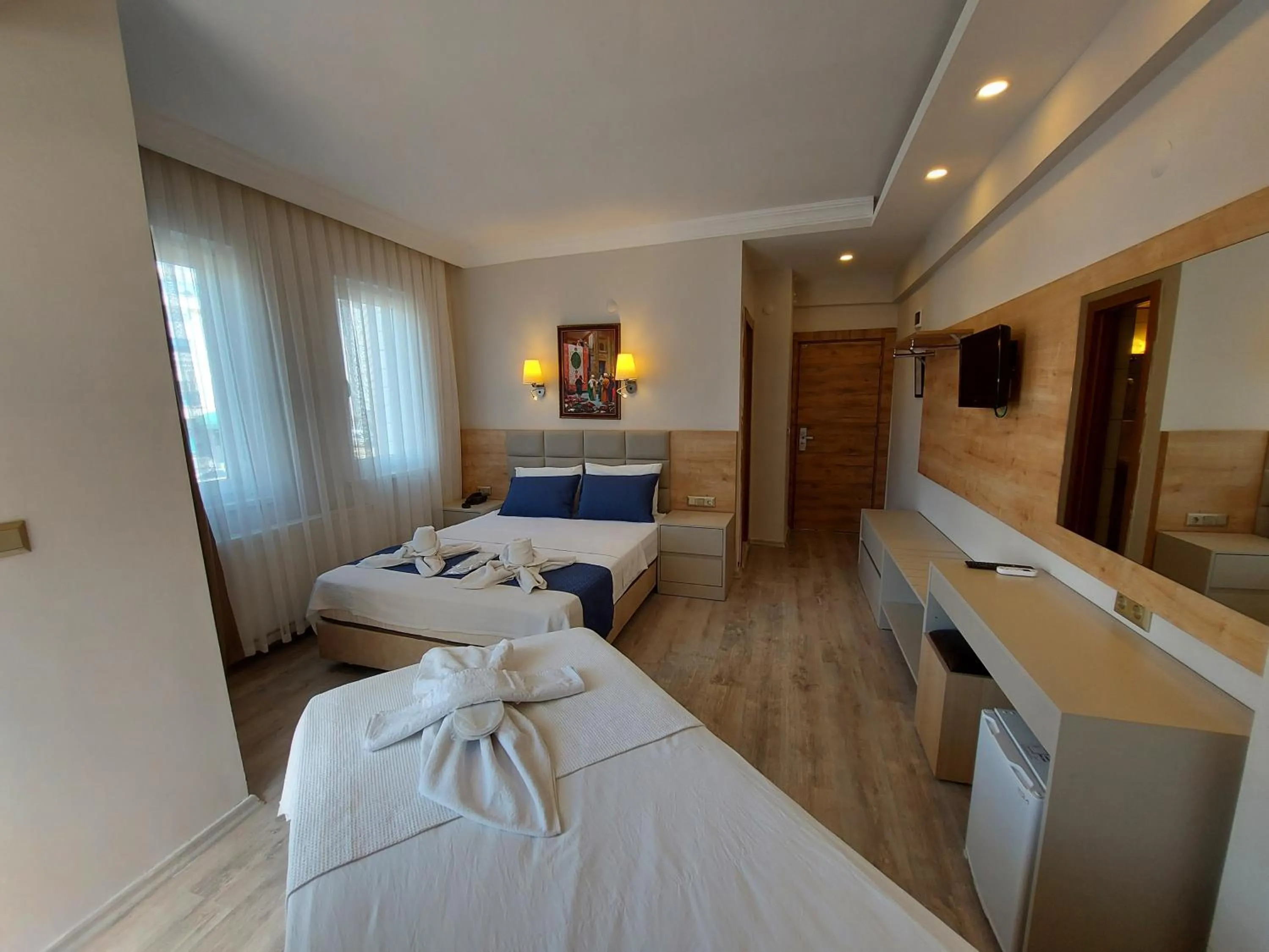 Photo of the whole room, Bed in Afsin Hotel