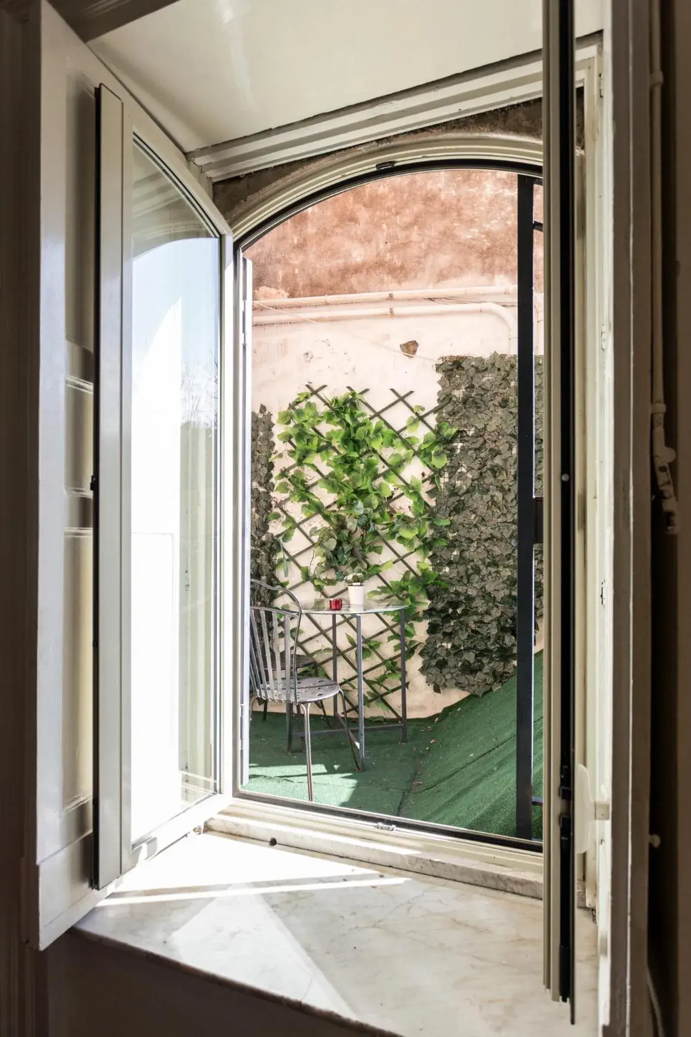 Balcony/Terrace in Da Gianni e Lucia Rooms with bathroom in the city center