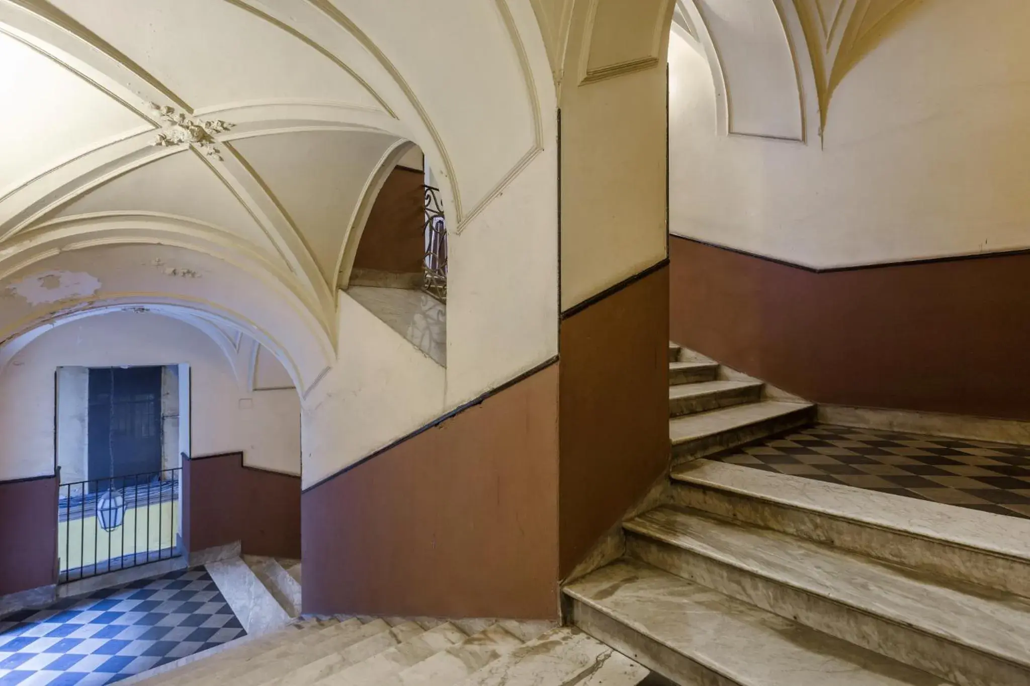 Facade/entrance in Da Gianni e Lucia Rooms with bathroom in the city center