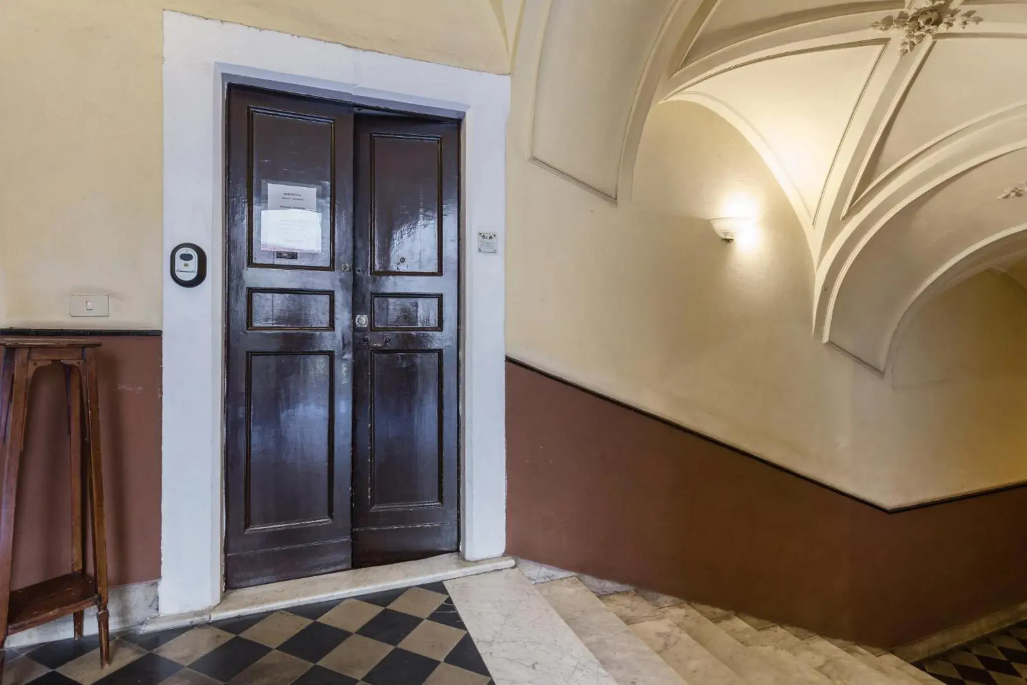 Facade/entrance in Da Gianni e Lucia Rooms with bathroom in the city center